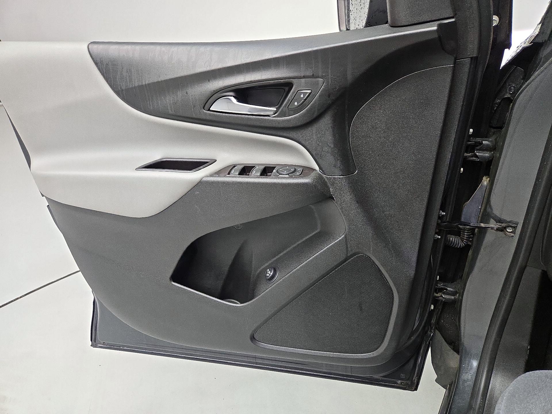 Thumbnail: 2021 Chevrolet Equinox - 12