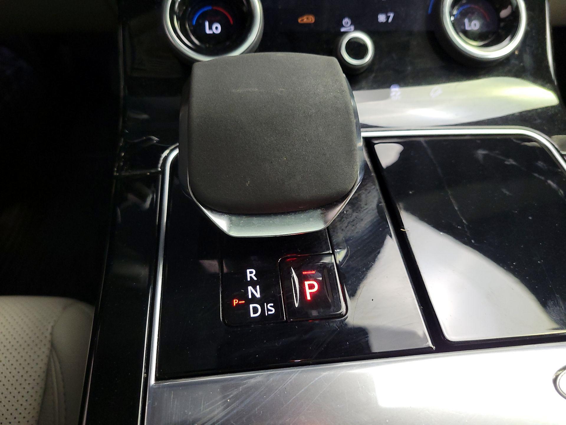 Thumbnail: 2022 Land Rover Range Rover Velar - 18