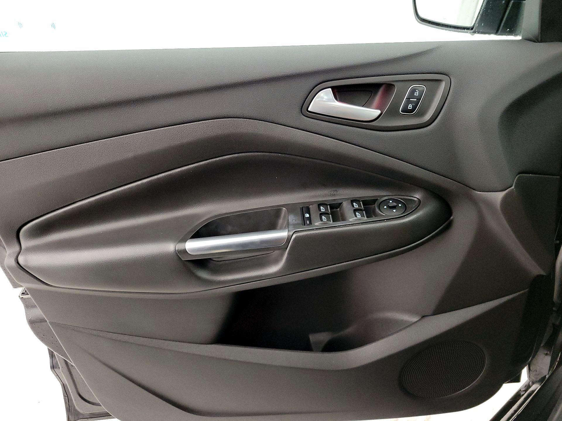 Thumbnail: 2017 Ford C-Max - 12