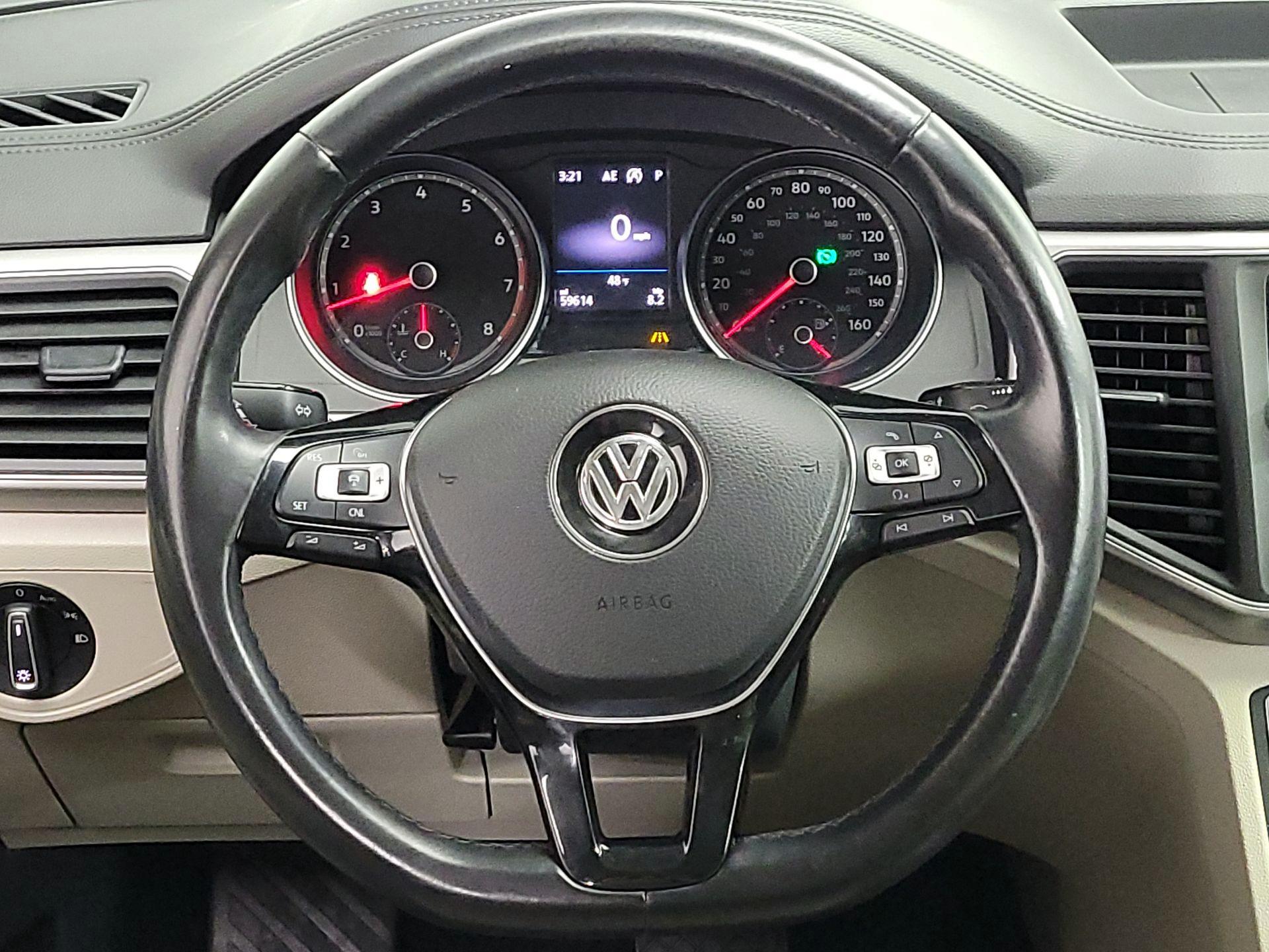 Thumbnail: 2018 Volkswagen Atlas - 10