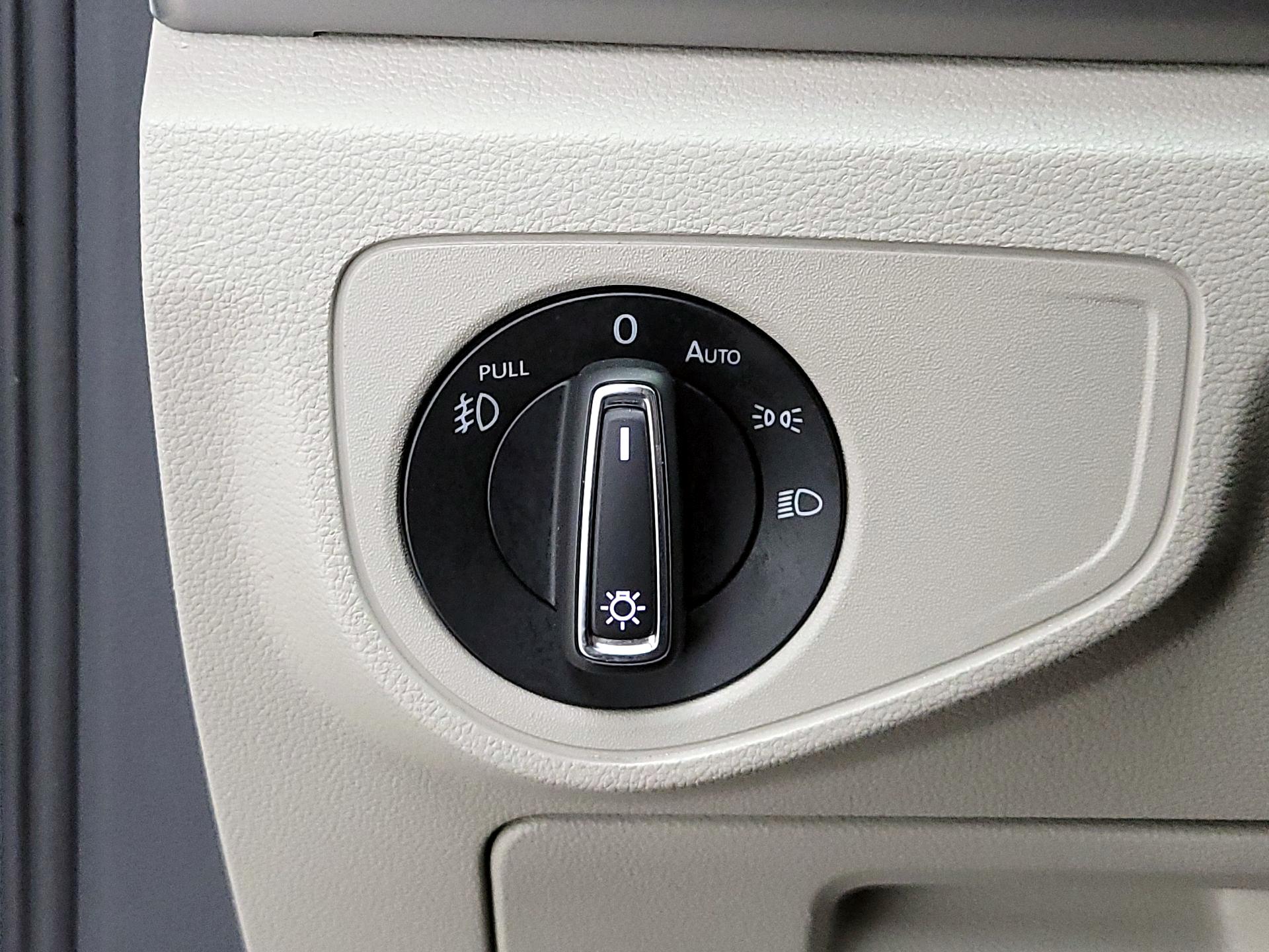 Thumbnail: 2018 Volkswagen Atlas - 13