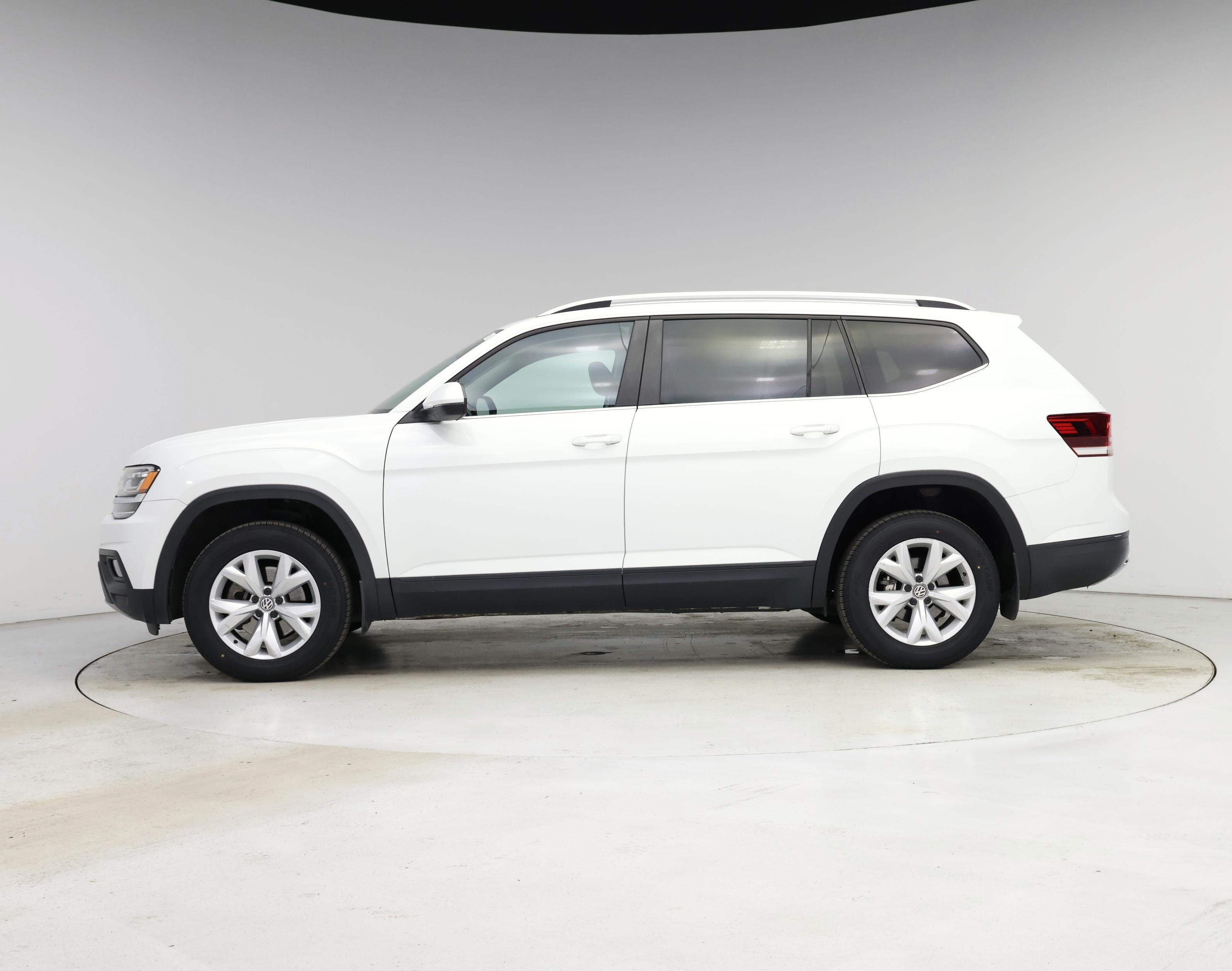 Thumbnail: 2018 Volkswagen Atlas - 3