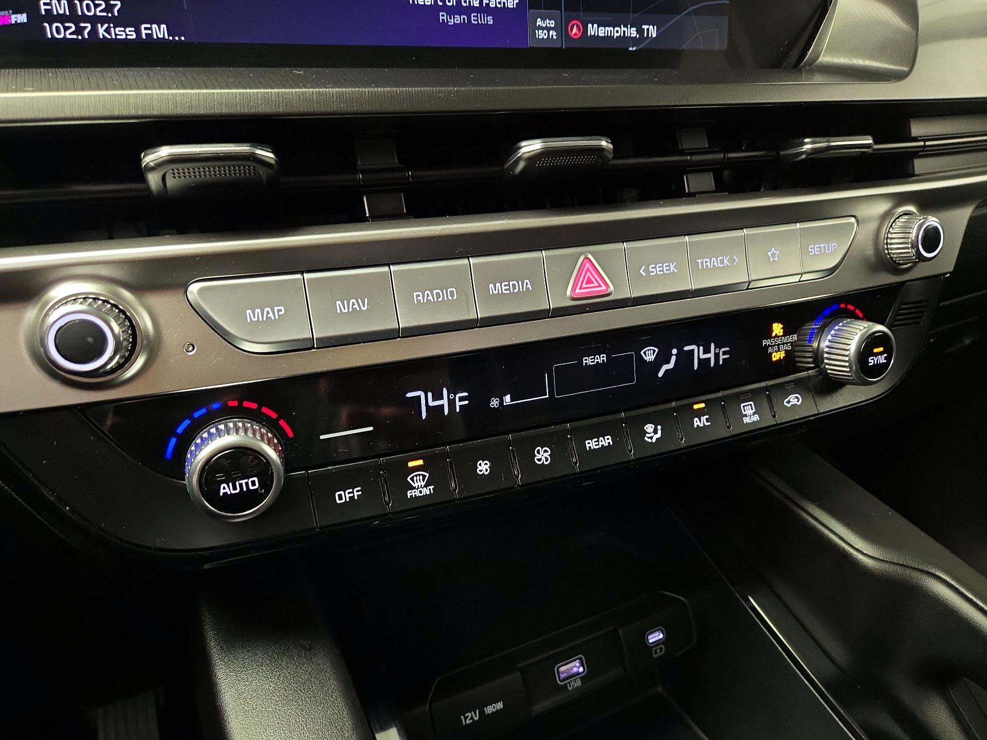 Thumbnail: 2024 Kia Telluride - 17