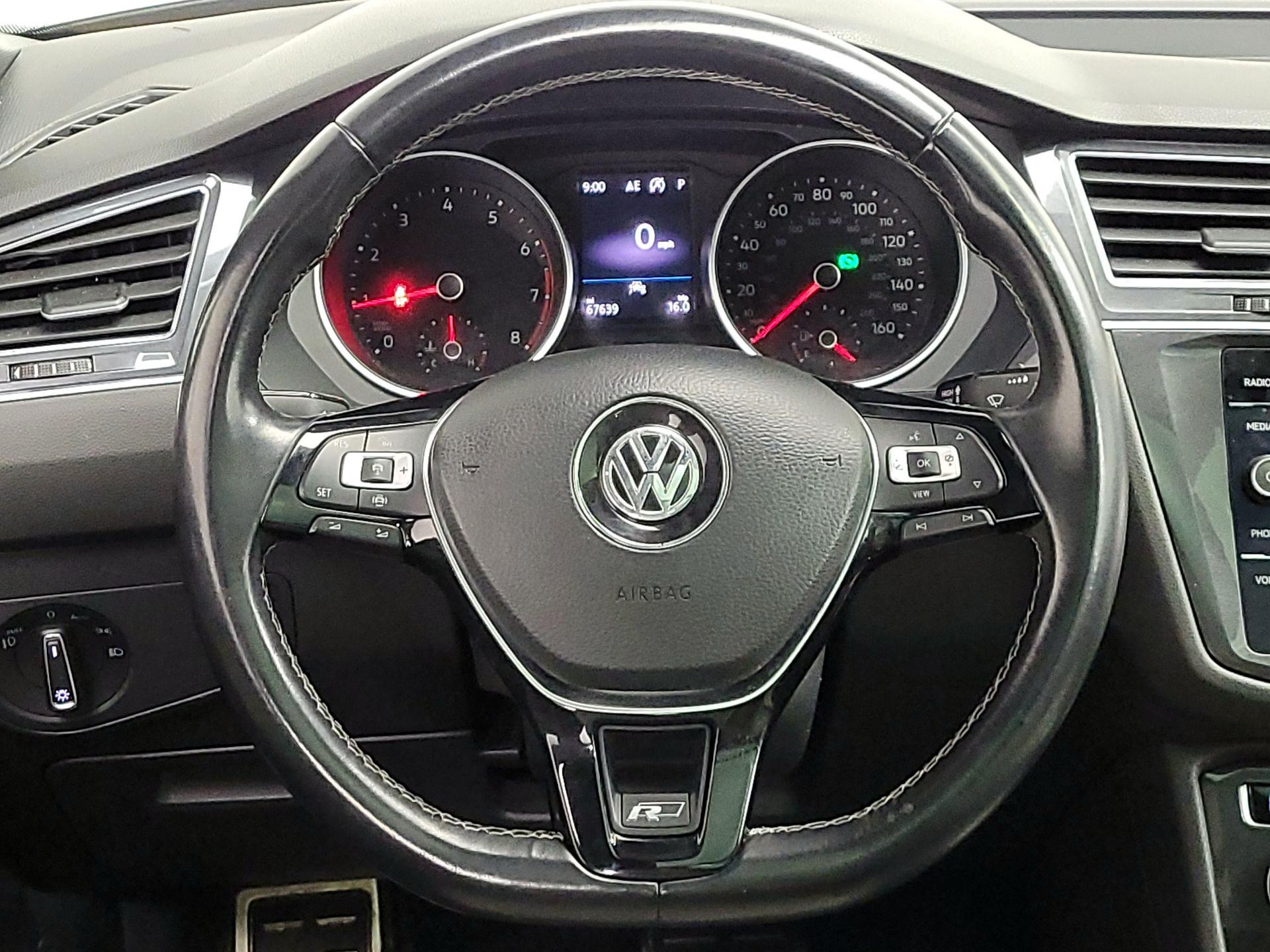 Thumbnail: 2021 Volkswagen Tiguan - 10