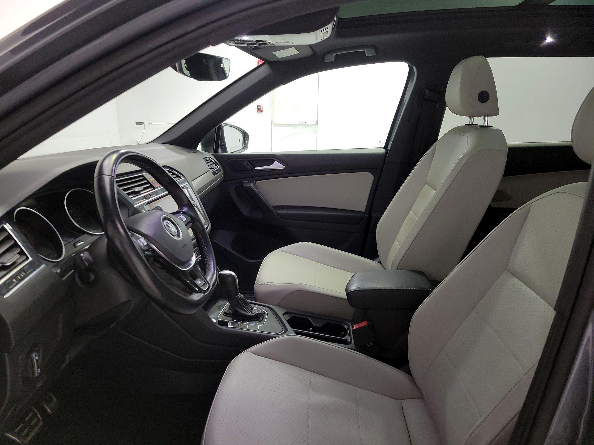 Thumbnail: 2021 Volkswagen Tiguan - 11