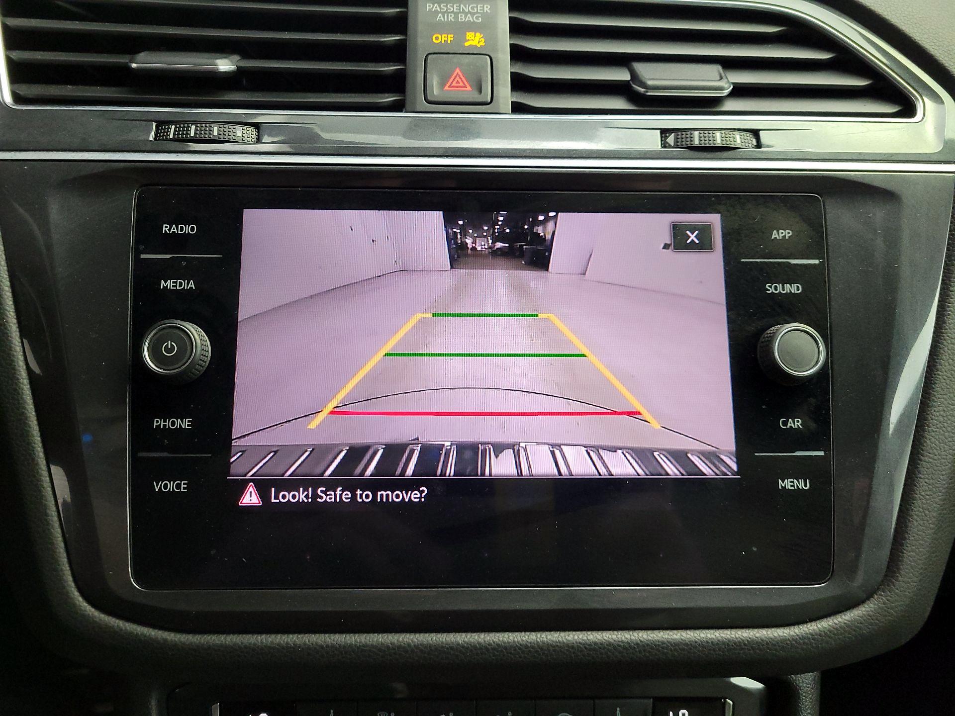 Thumbnail: 2021 Volkswagen Tiguan - 14