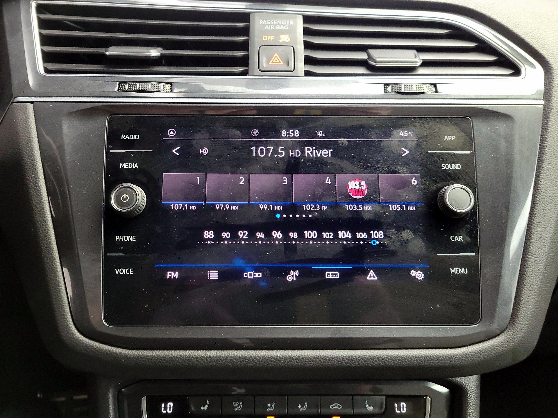 Thumbnail: 2021 Volkswagen Tiguan - 15