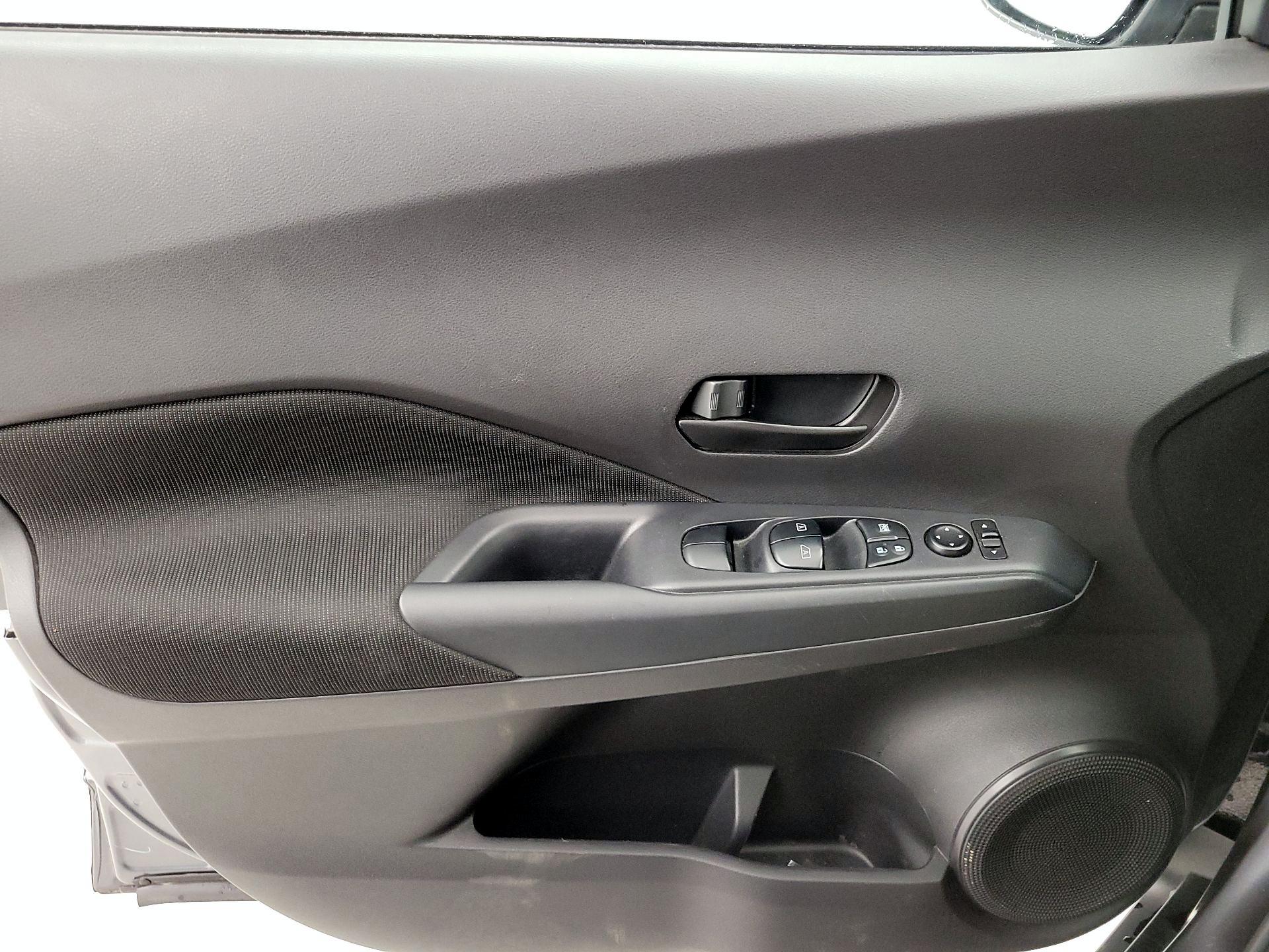 Thumbnail: 2023 Nissan Kicks - 12