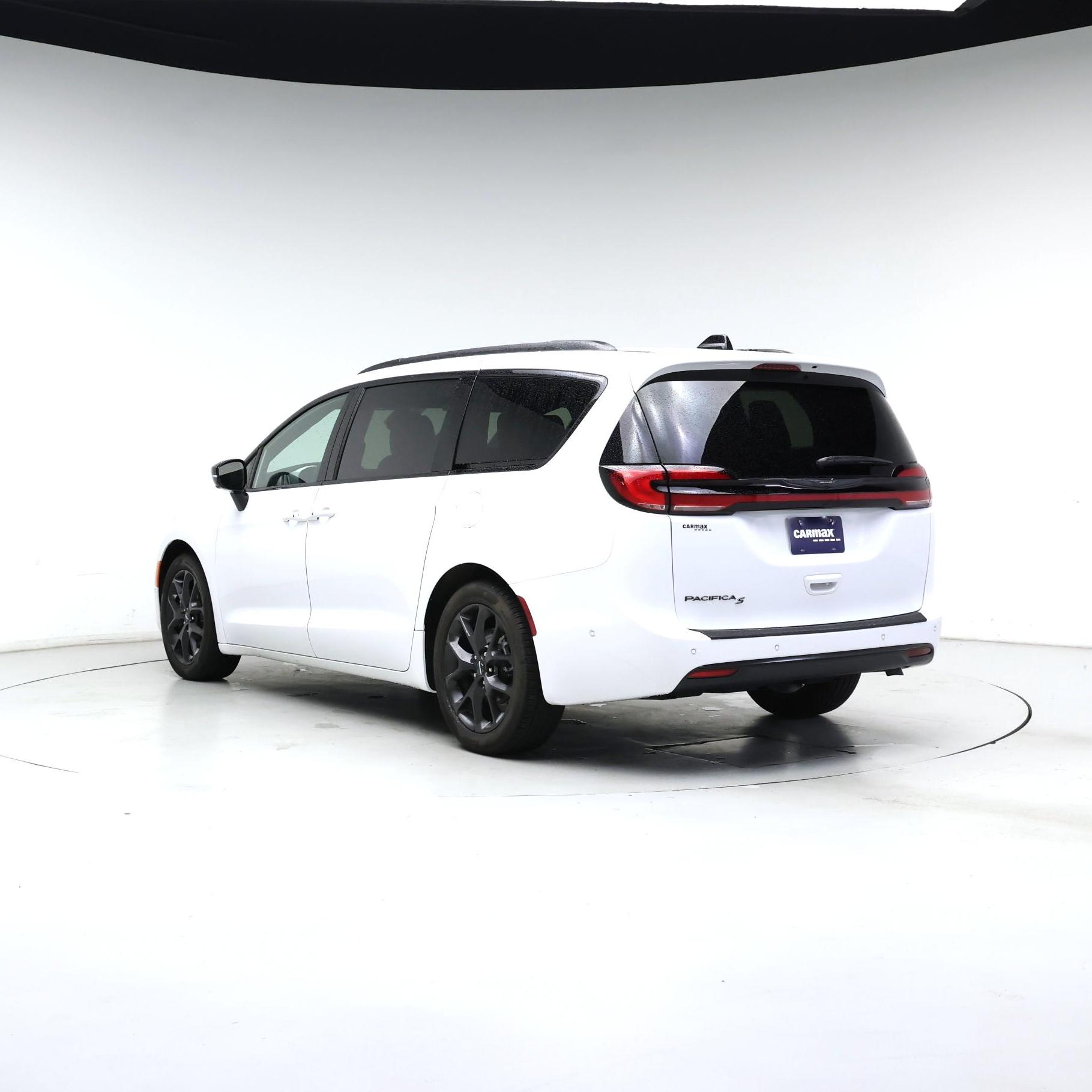 Thumbnail: 2024 Chrysler Pacifica - 2