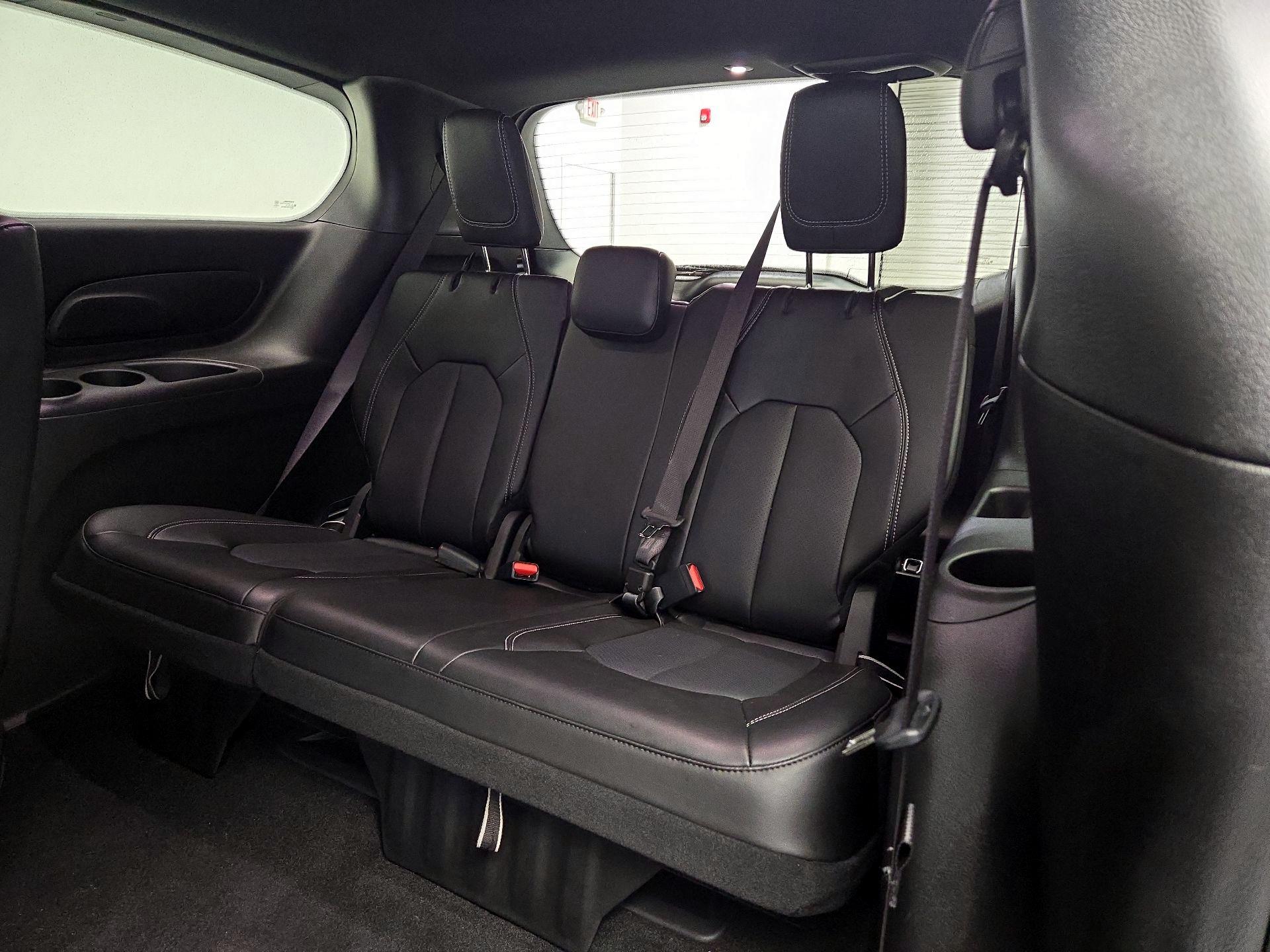 Thumbnail: 2024 Chrysler Pacifica - 20