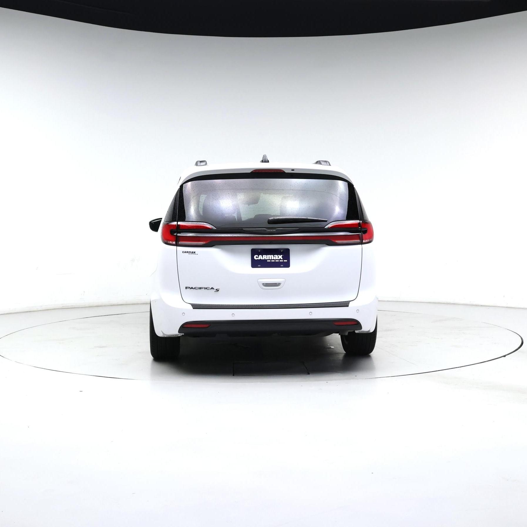 Thumbnail: 2024 Chrysler Pacifica - 6