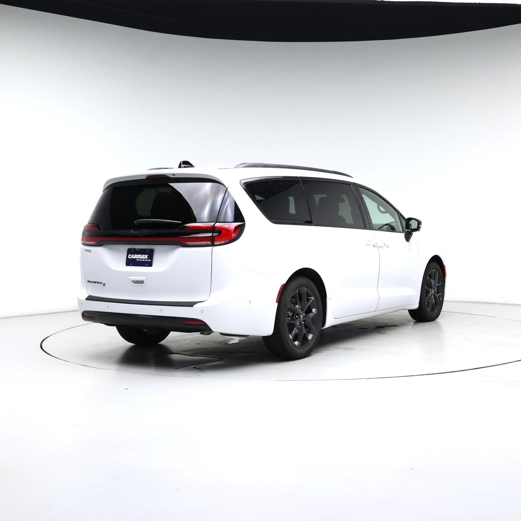 Thumbnail: 2024 Chrysler Pacifica - 8