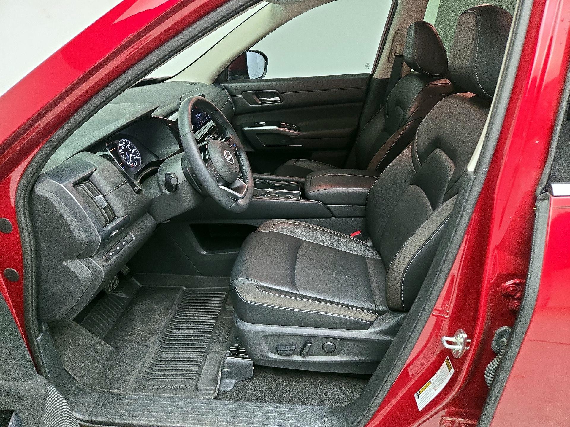 Thumbnail: 2024 Nissan Pathfinder - 11