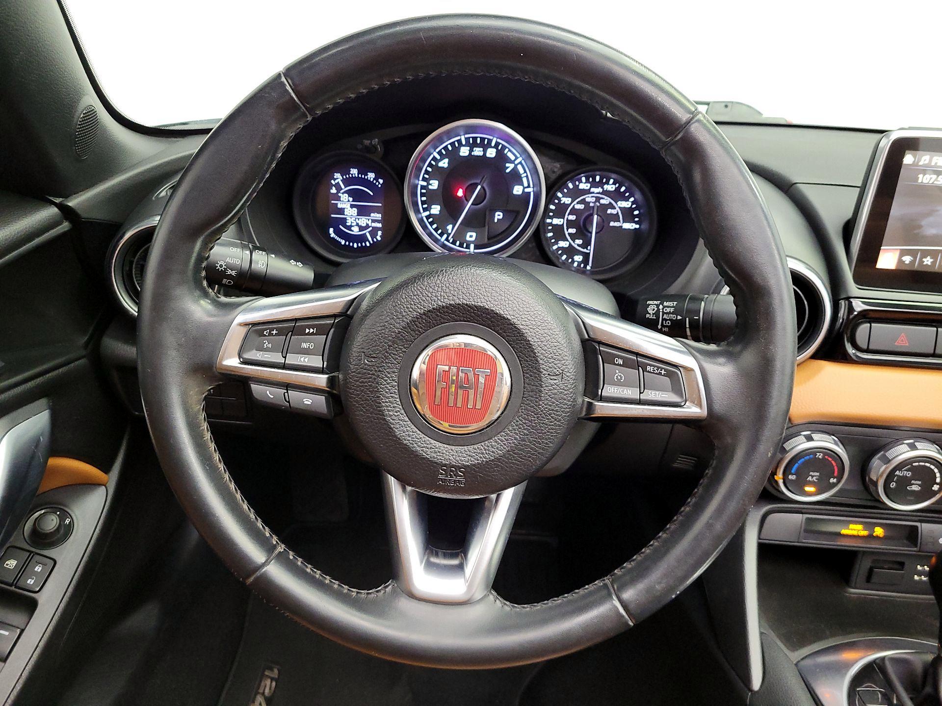 Thumbnail: 2017 Fiat 124 Spider - 10