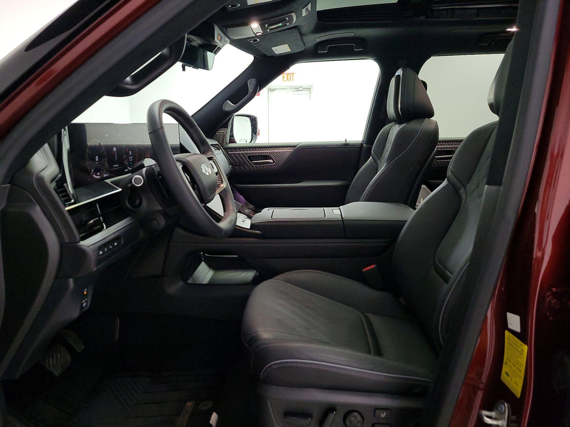 Thumbnail: 2025 INFINITI QX80 - 11