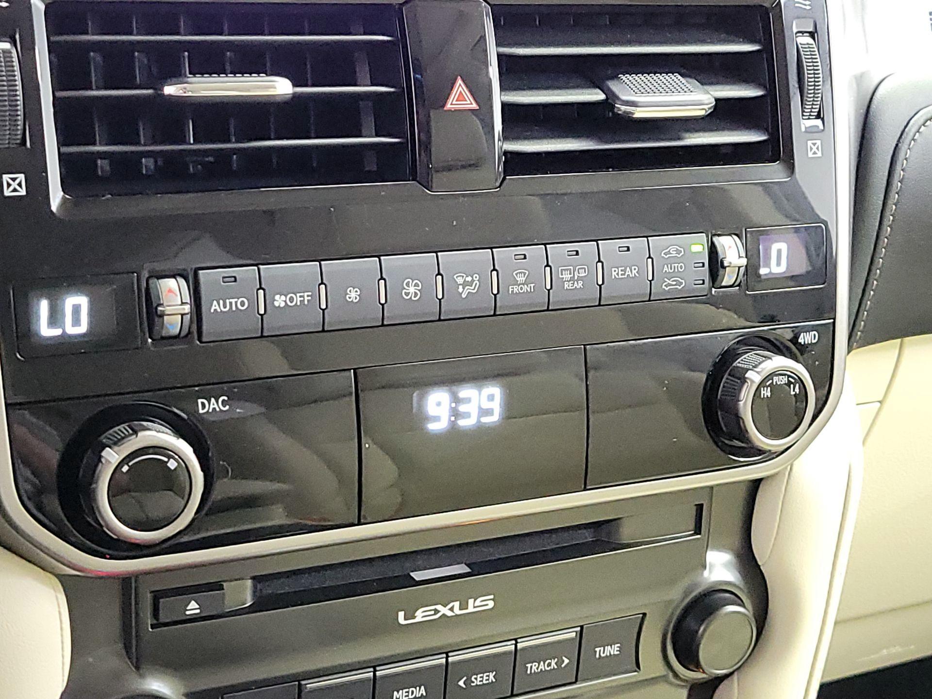 Thumbnail: 2022 Lexus GX - 17