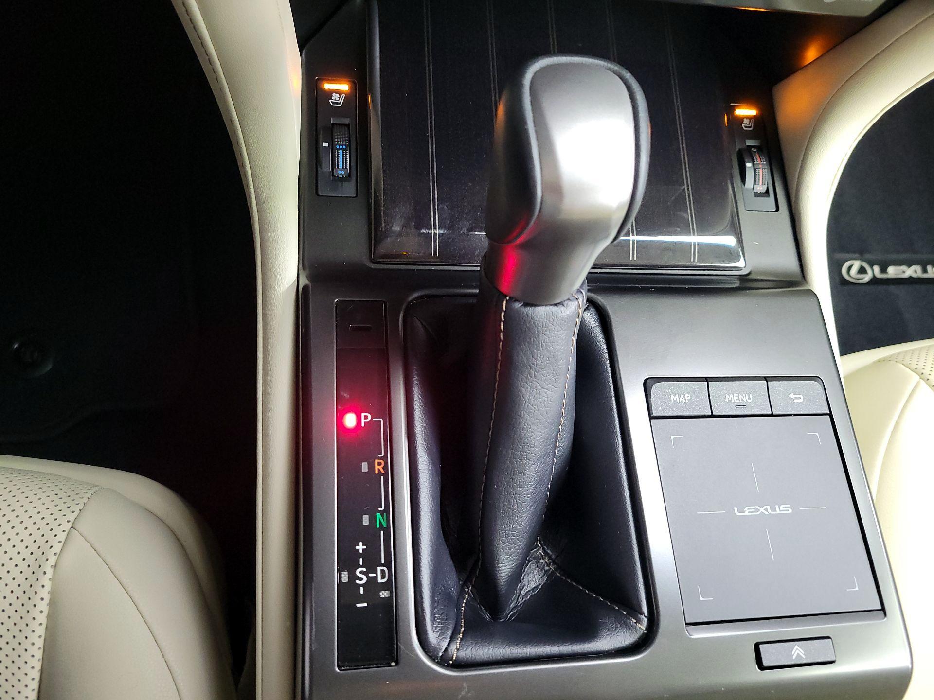 Thumbnail: 2022 Lexus GX - 18