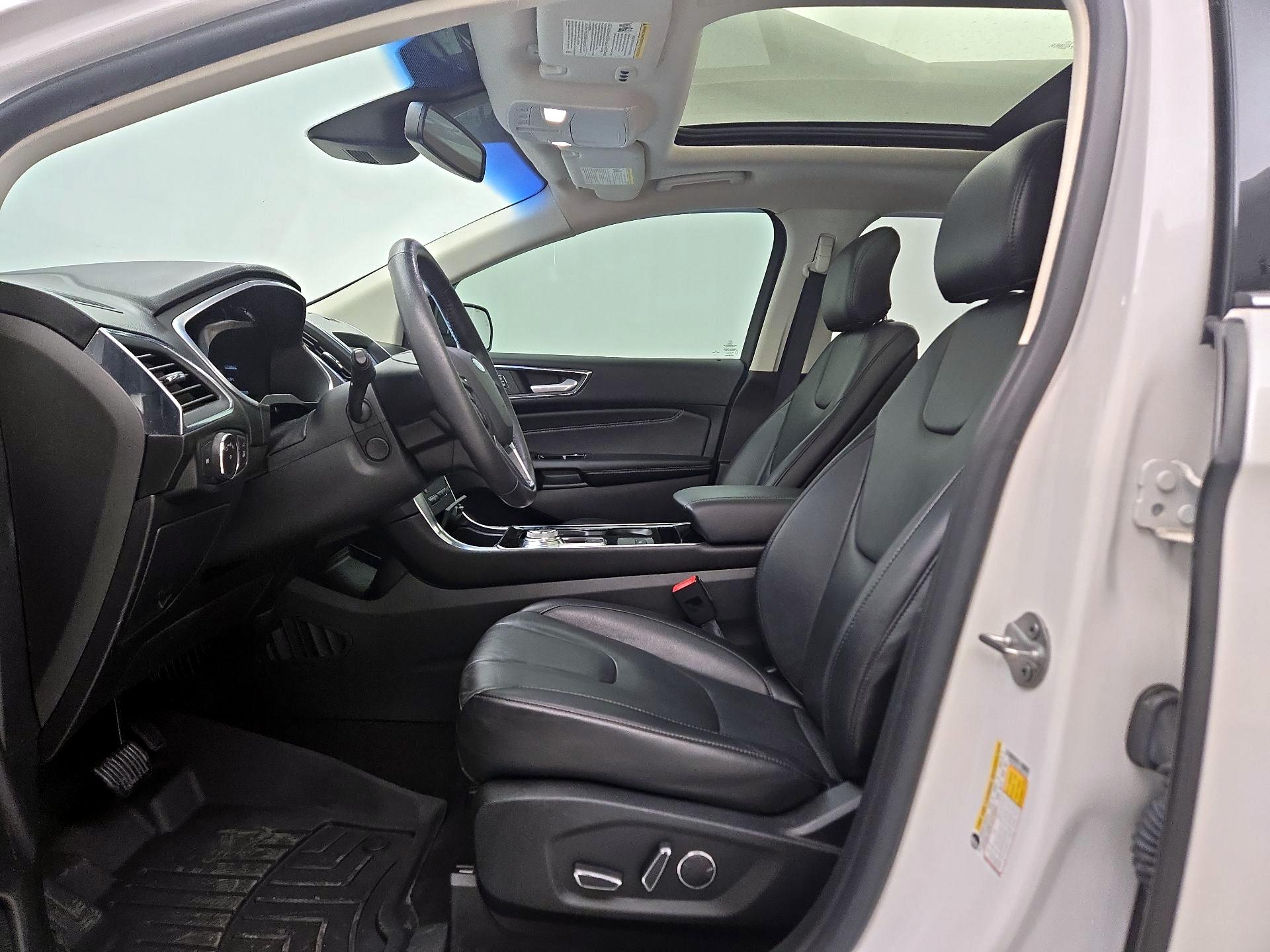 Thumbnail: 2019 Ford Edge - 11