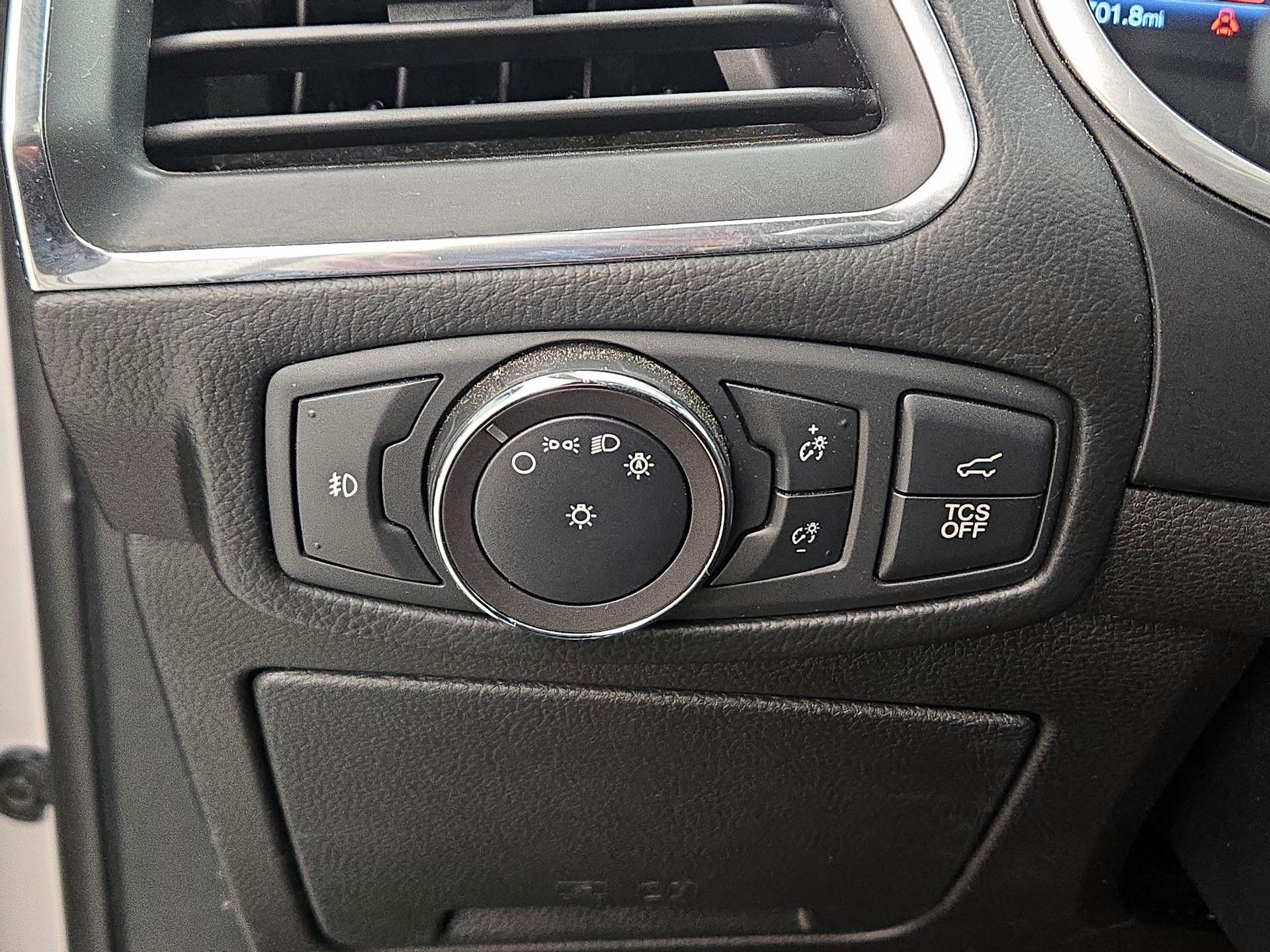 Thumbnail: 2019 Ford Edge - 13