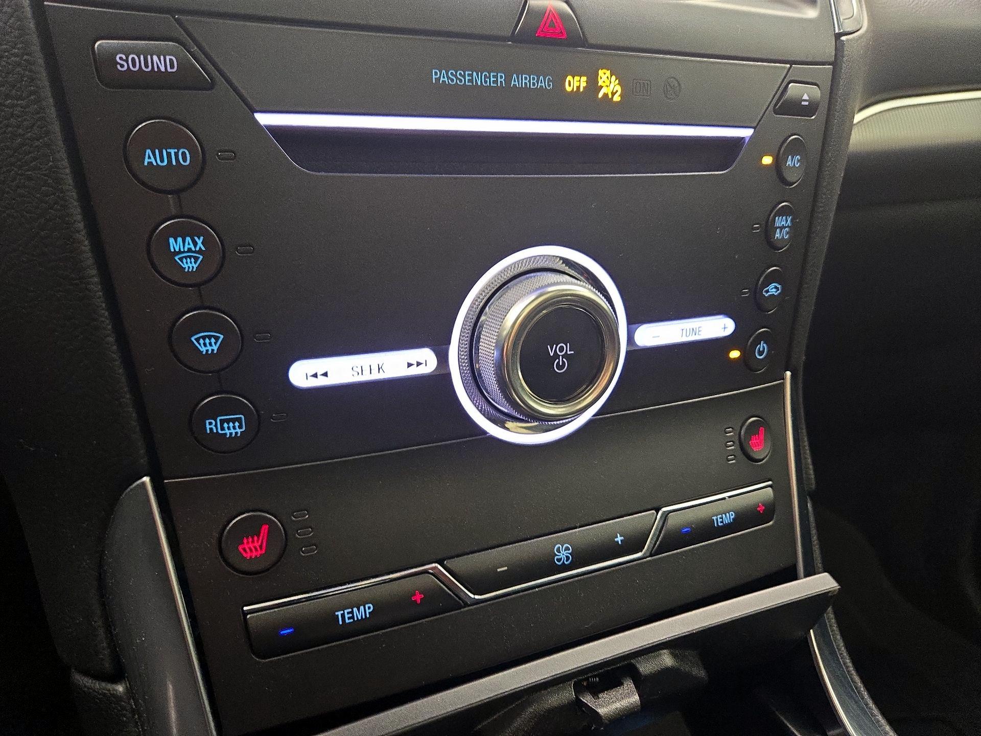 Thumbnail: 2019 Ford Edge - 17