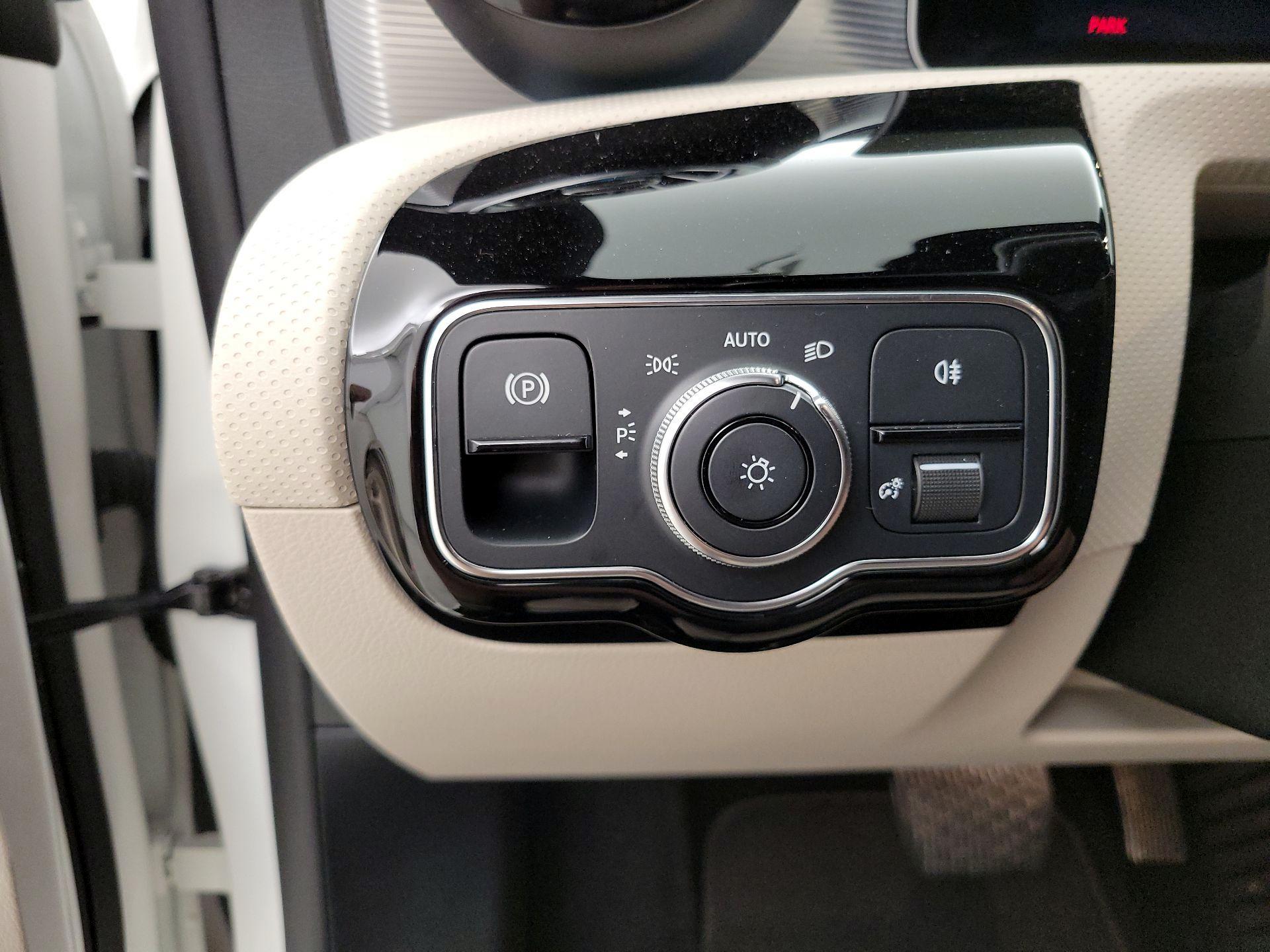 Thumbnail: 2020 Mercedes-Benz CLA - 13