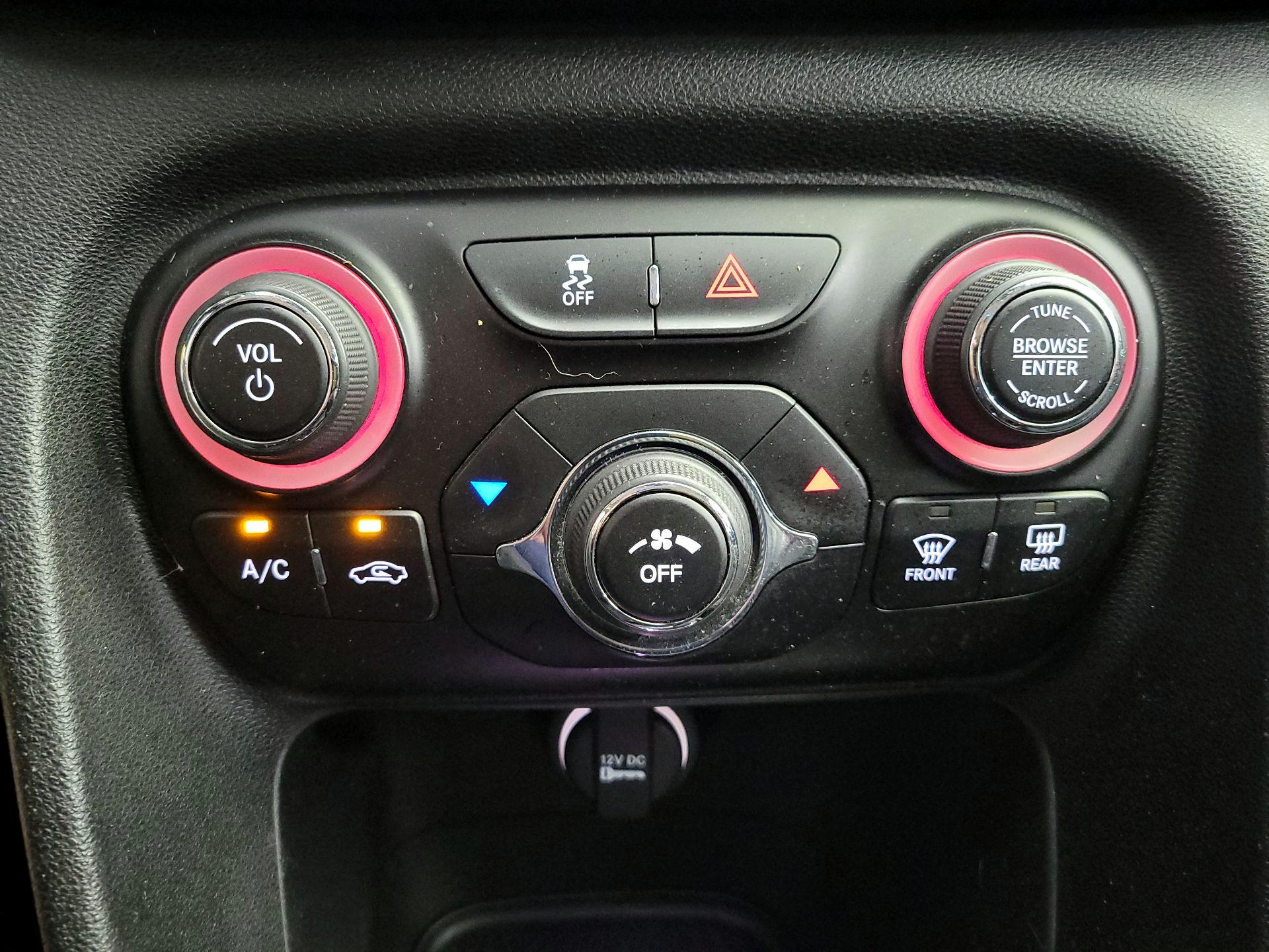 Thumbnail: 2015 Dodge Dart - 16