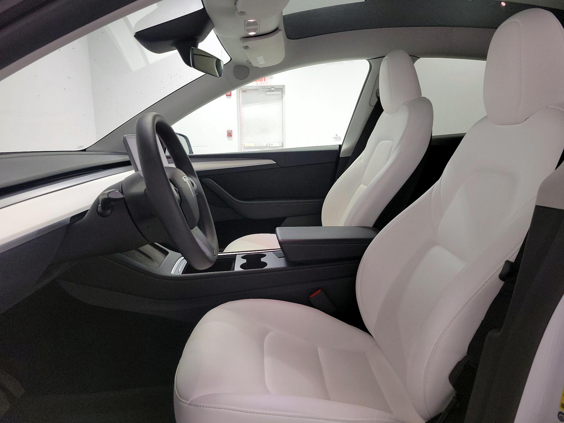 Thumbnail: 2023 Tesla Model Y - 11