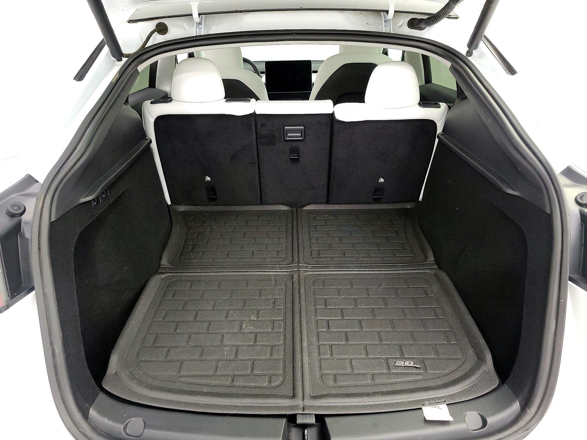 Thumbnail: 2023 Tesla Model Y - 19