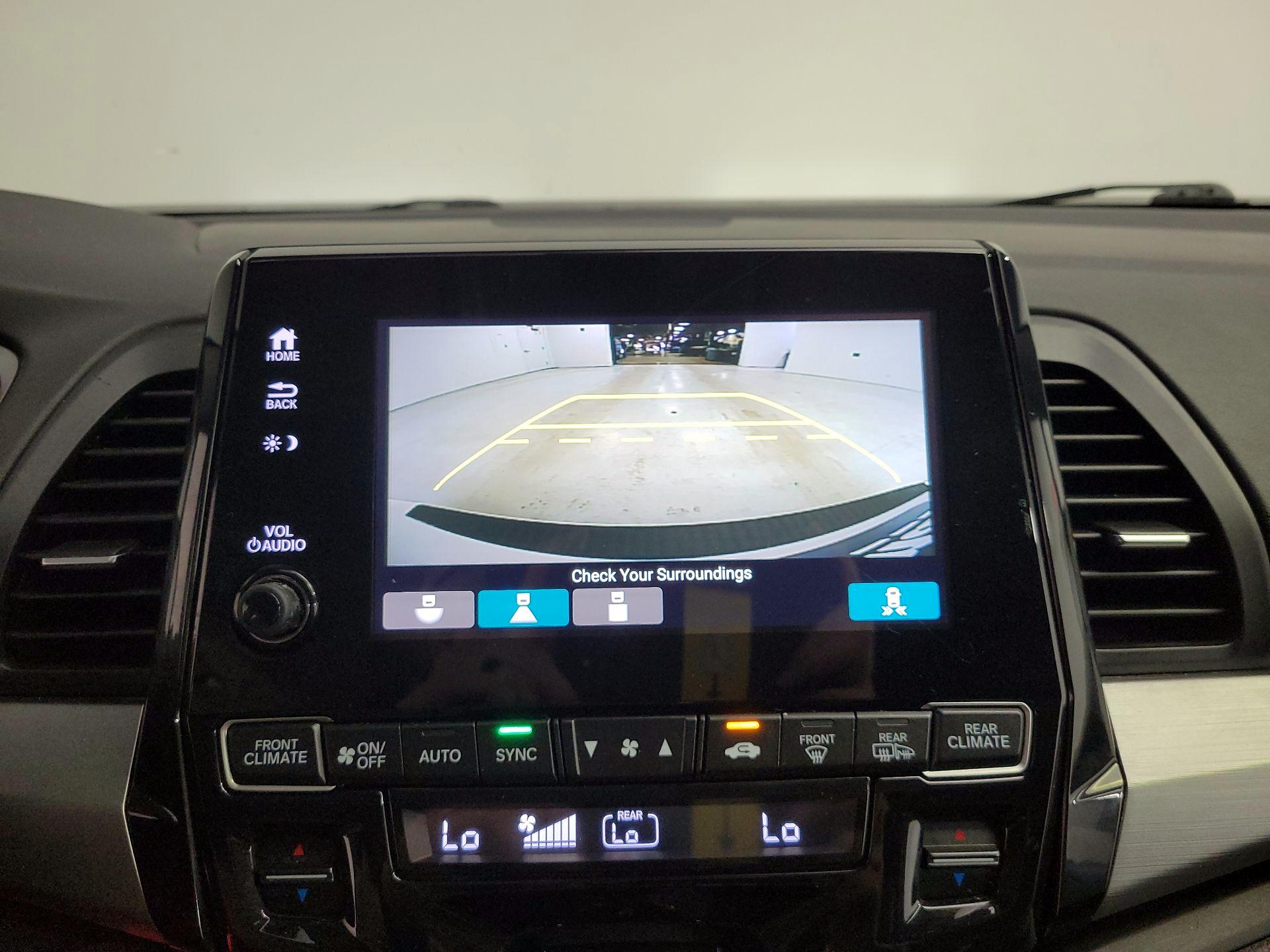 Thumbnail: 2018 Honda Odyssey - 15