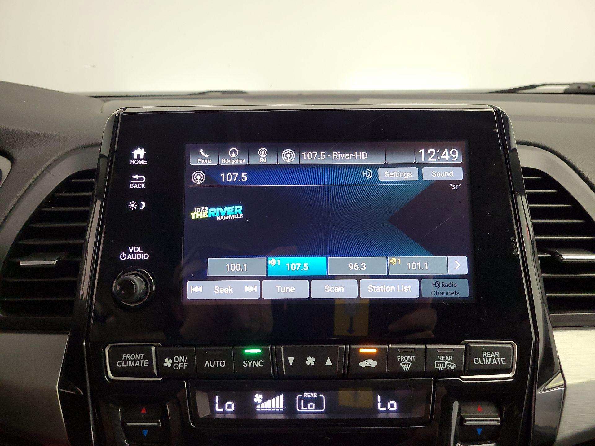 Thumbnail: 2018 Honda Odyssey - 16