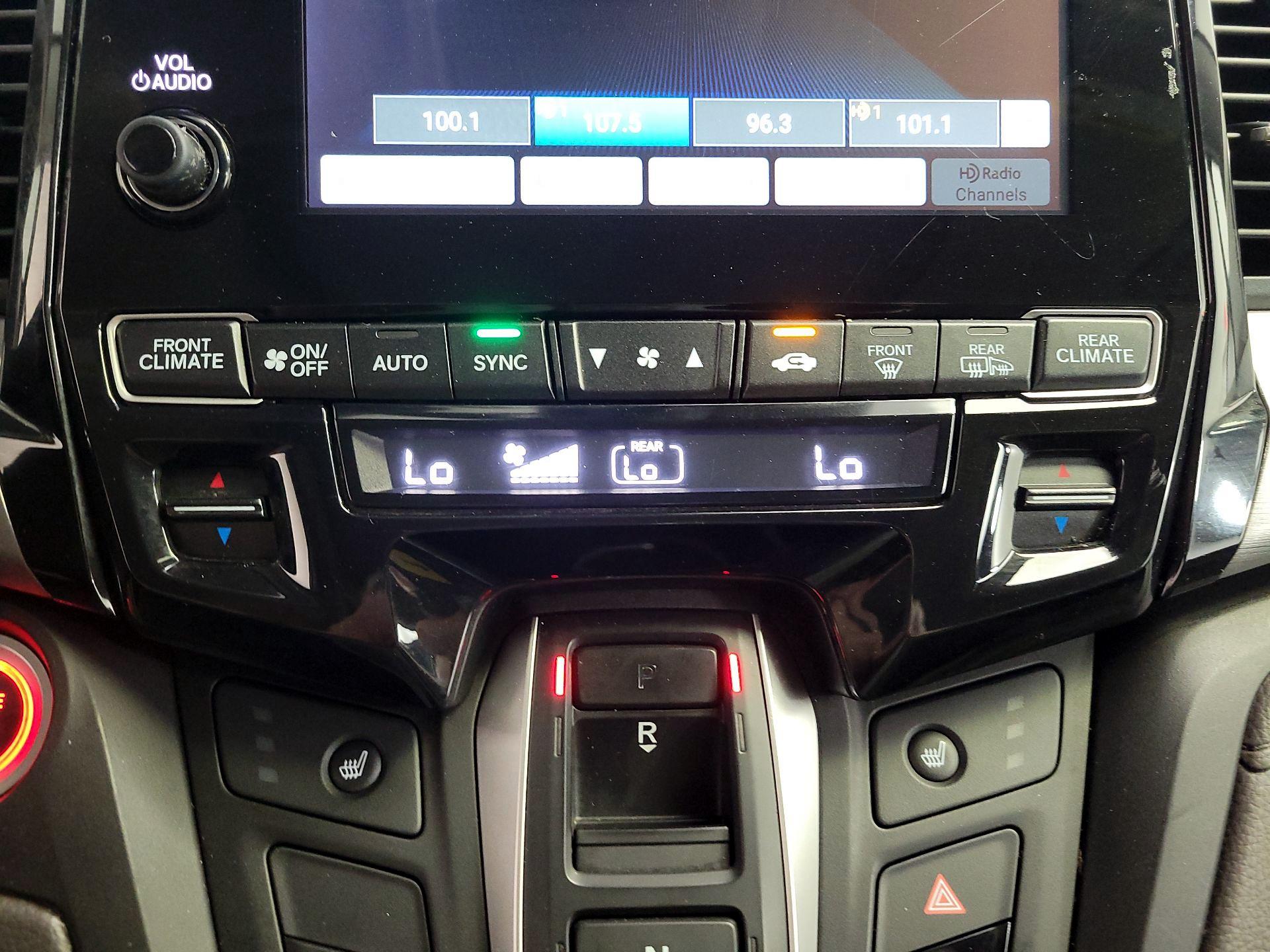 Thumbnail: 2018 Honda Odyssey - 17