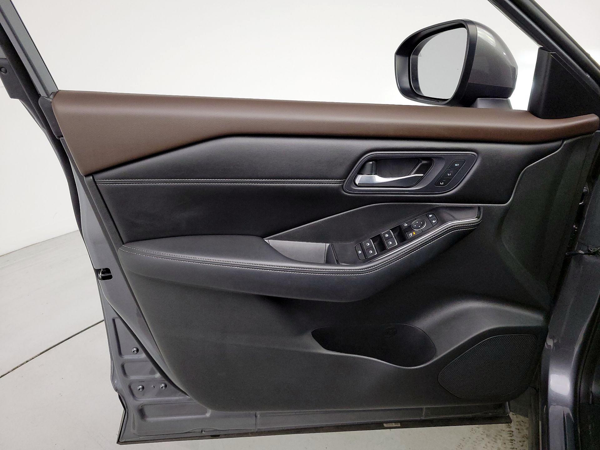 Thumbnail: 2023 Nissan Rogue - 12