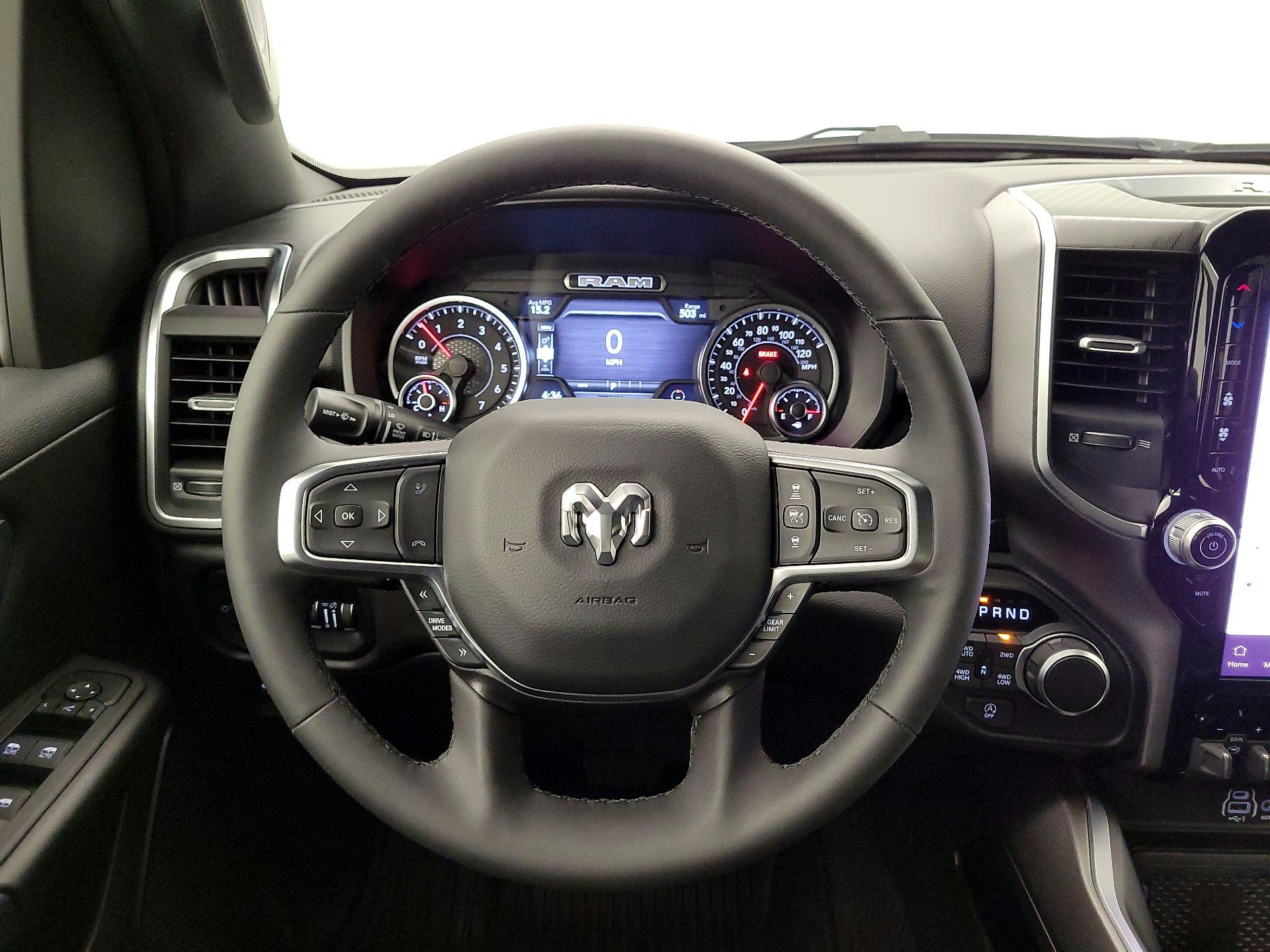 Thumbnail: 2025 RAM 1500 - 10