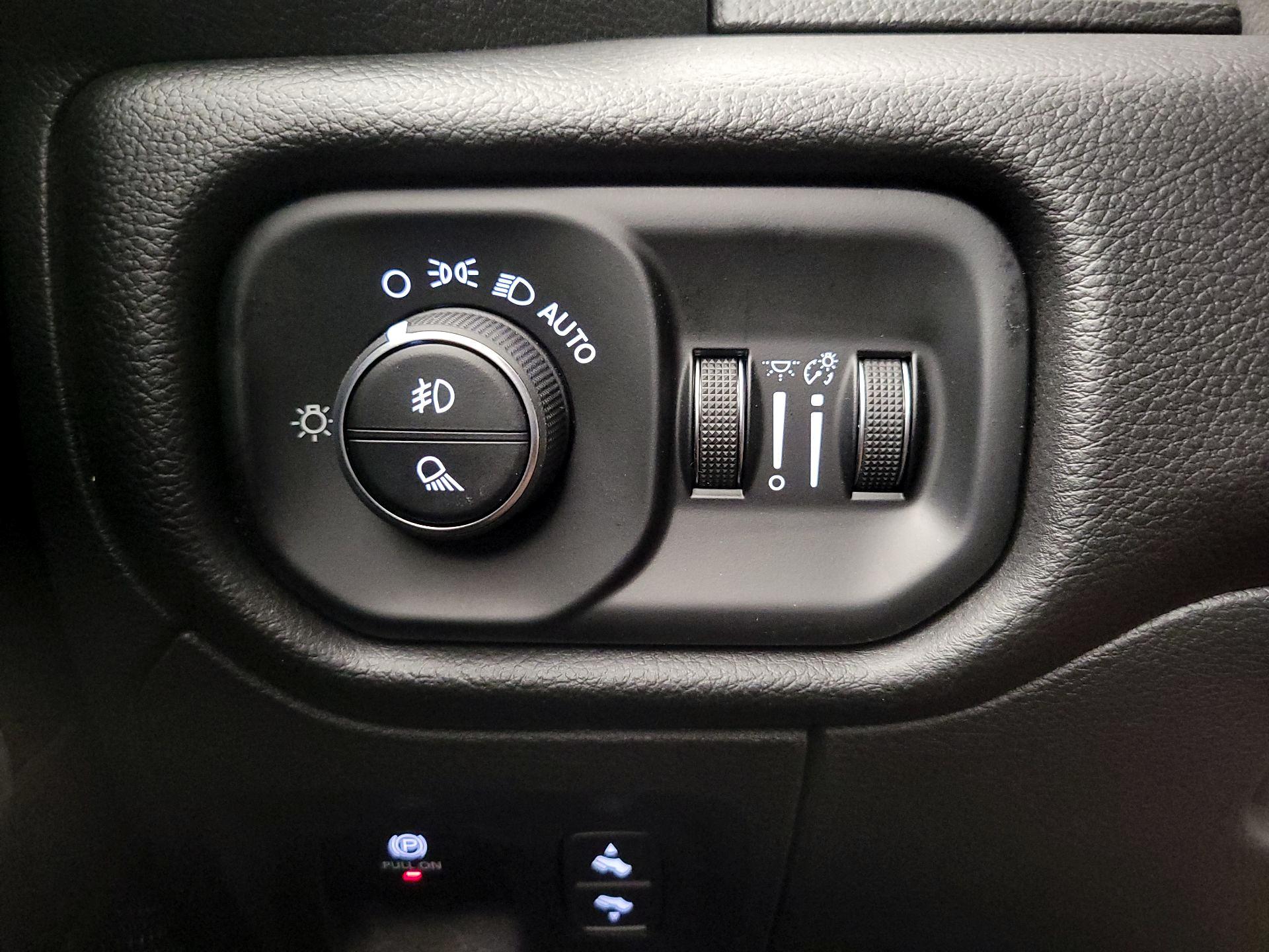 Thumbnail: 2025 RAM 1500 - 13