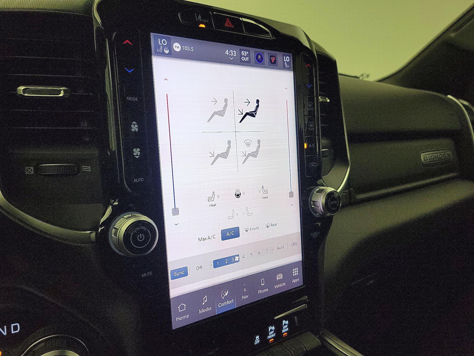 Thumbnail: 2025 RAM 1500 - 17