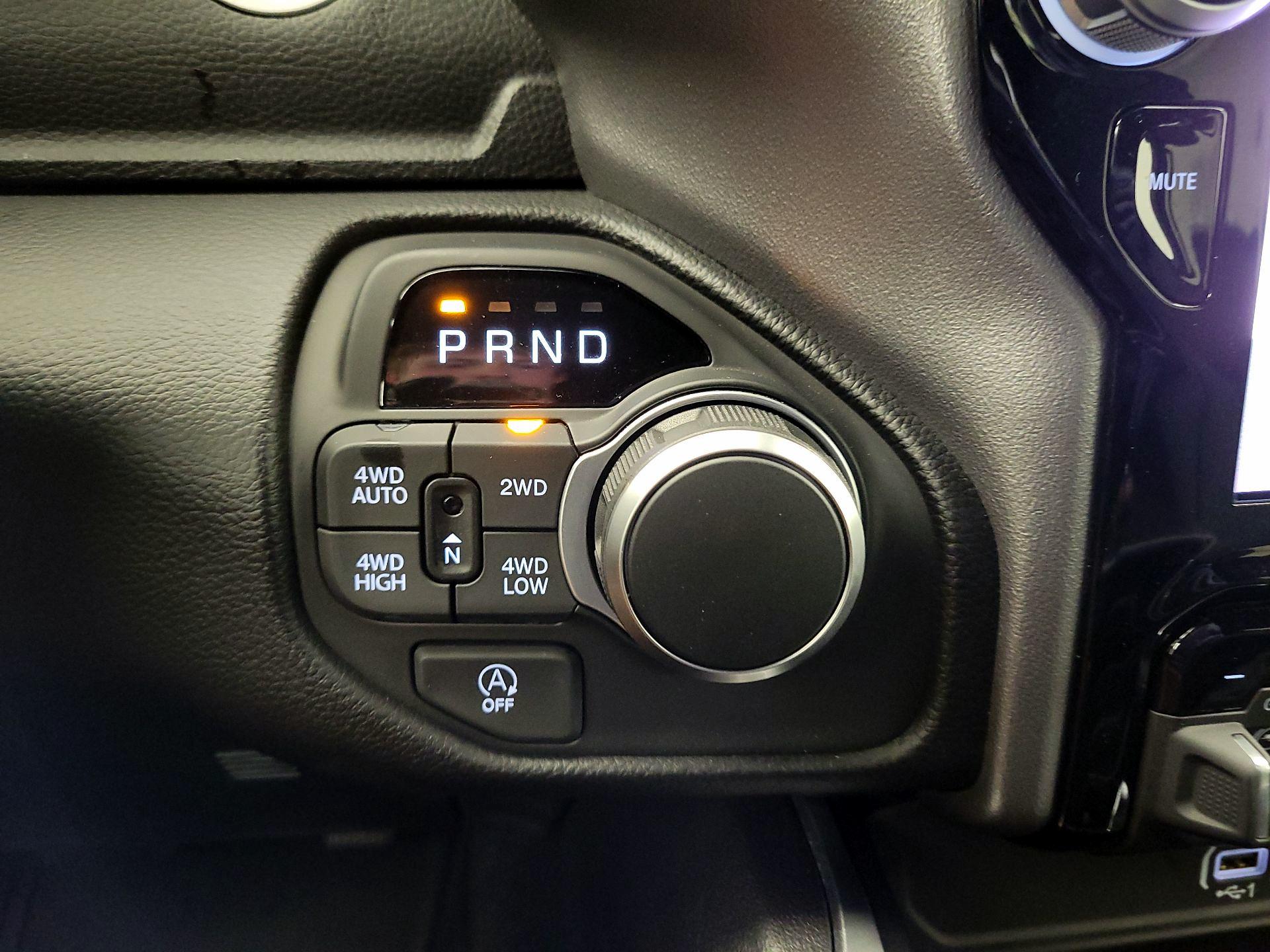 Thumbnail: 2025 RAM 1500 - 18