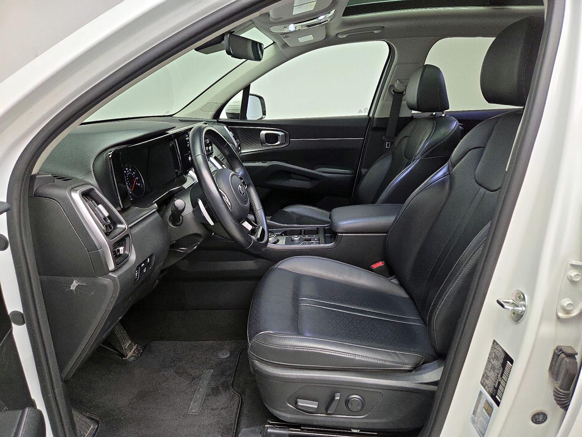 Thumbnail: 2021 Kia Sorento - 11