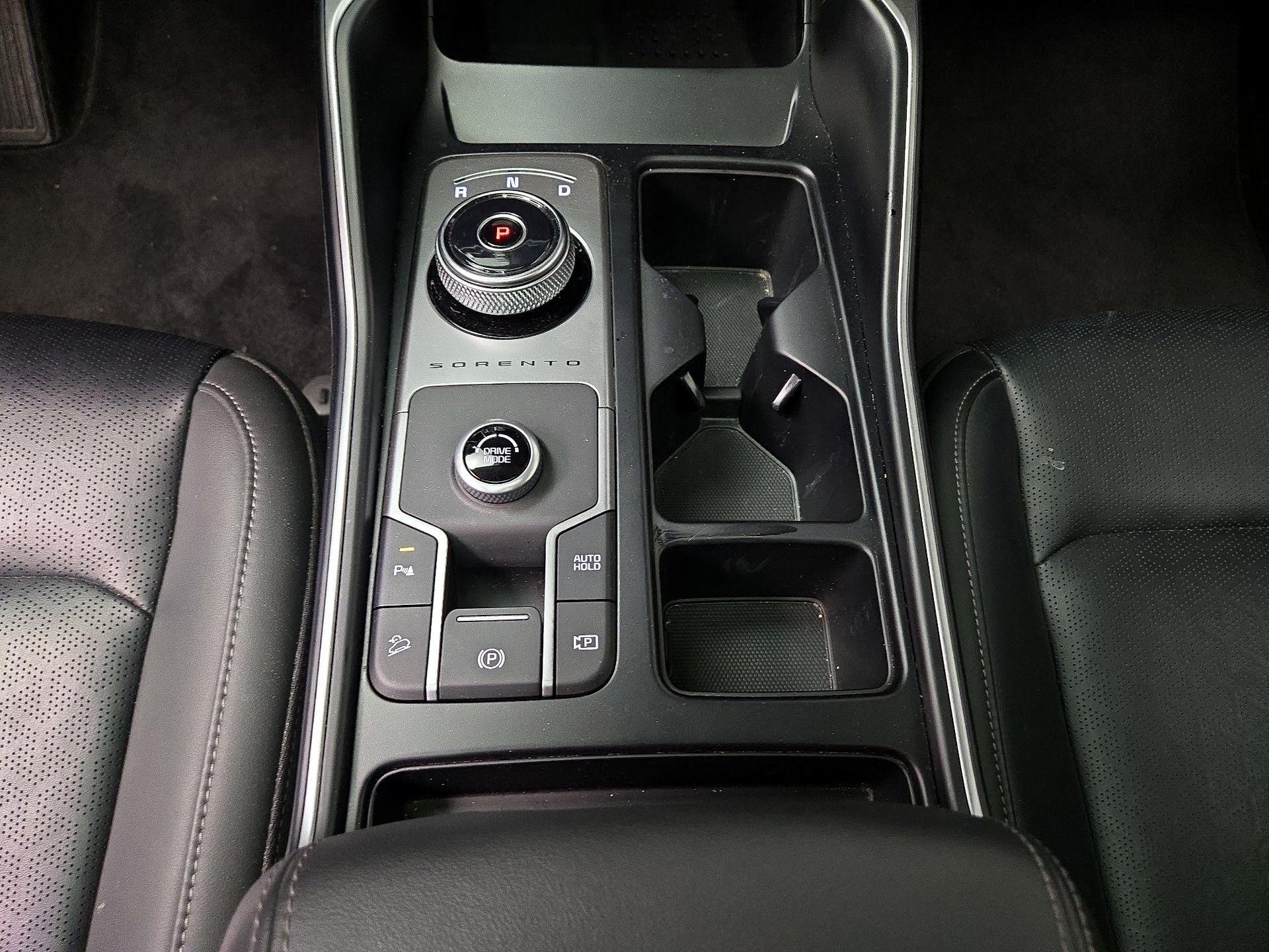 Thumbnail: 2021 Kia Sorento - 17