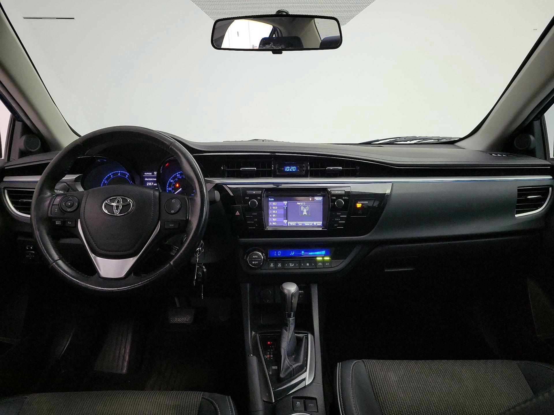 Thumbnail: 2015 Toyota Corolla - 9