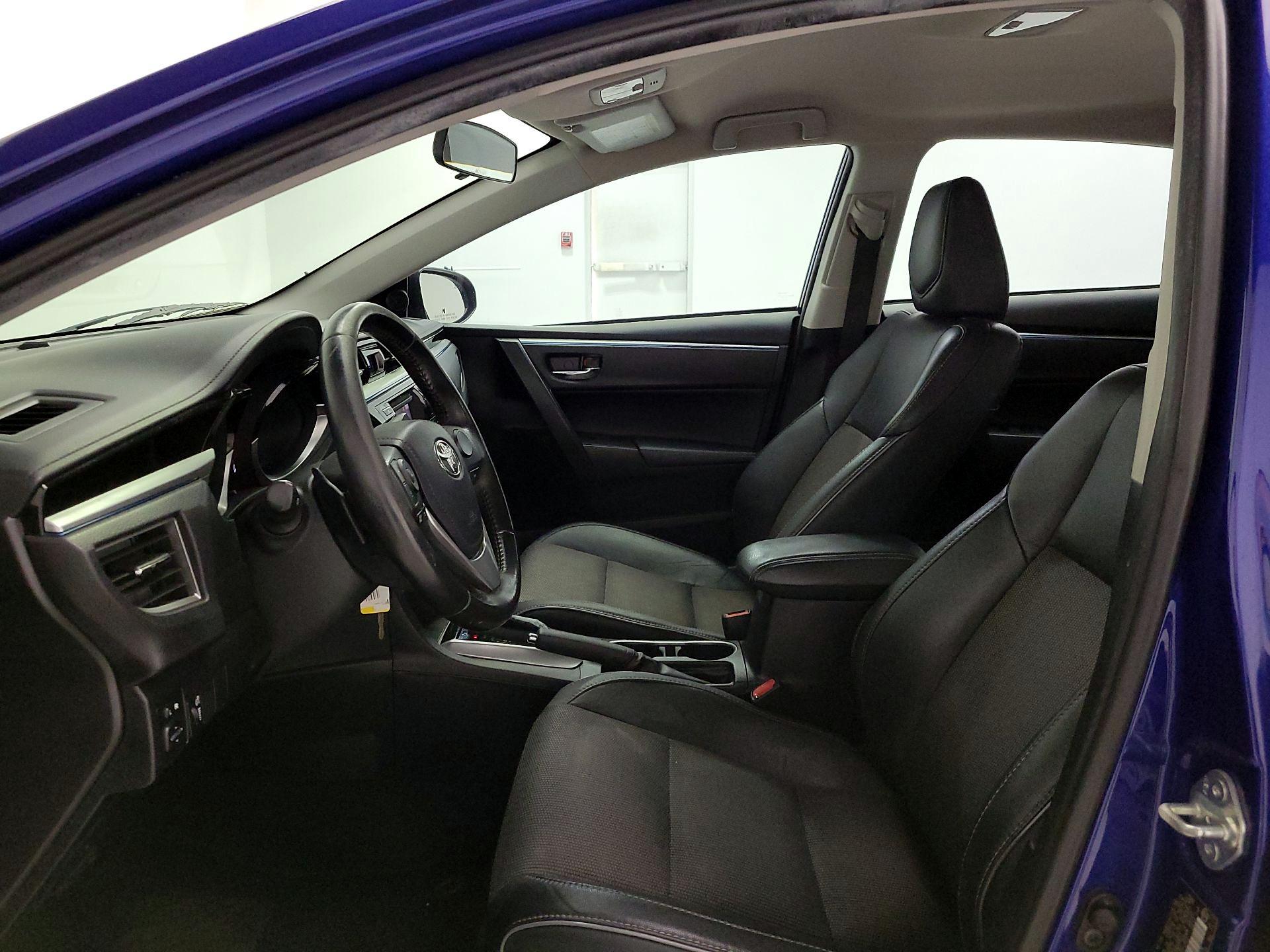 Thumbnail: 2015 Toyota Corolla - 11