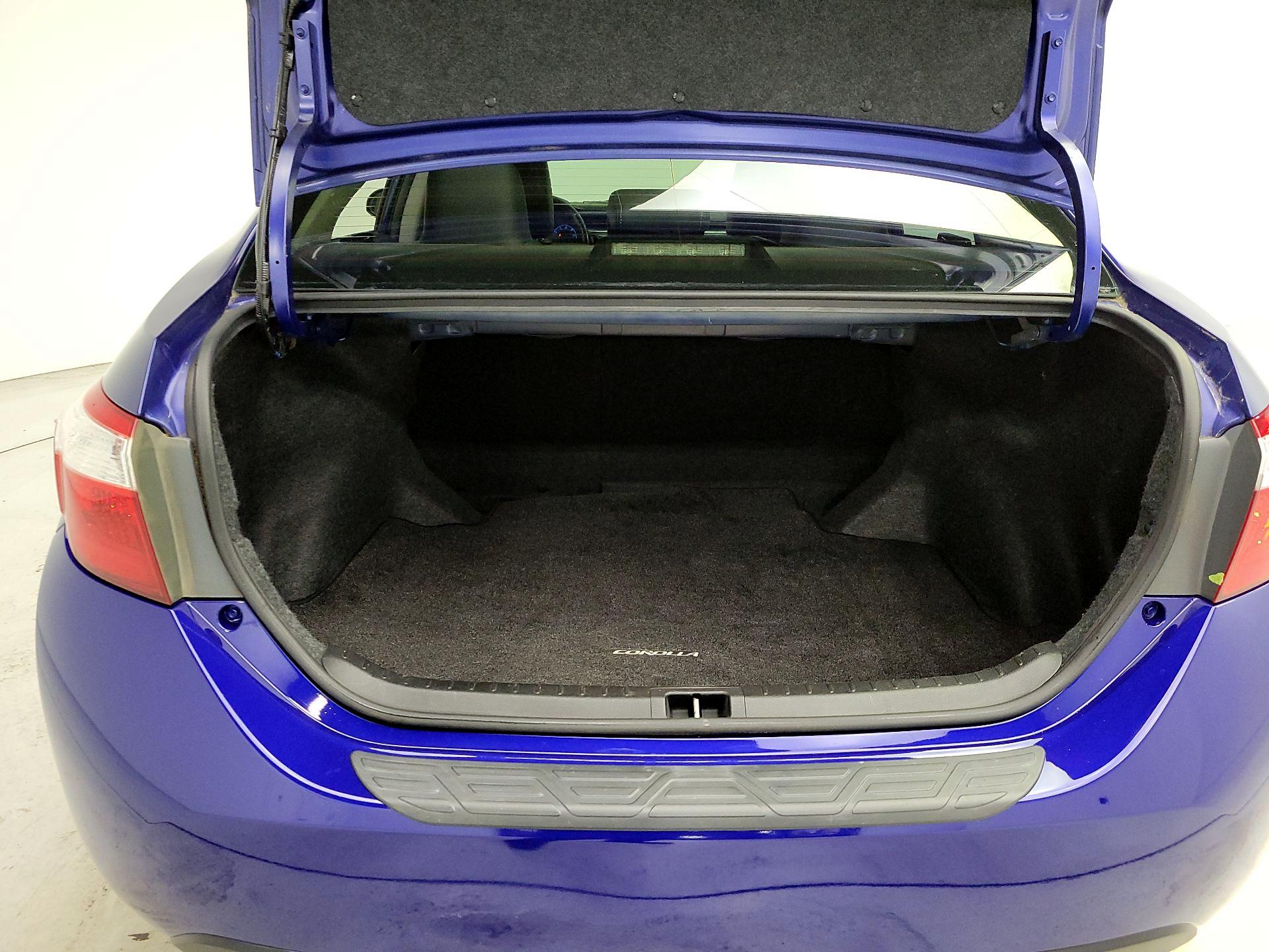 Thumbnail: 2015 Toyota Corolla - 20