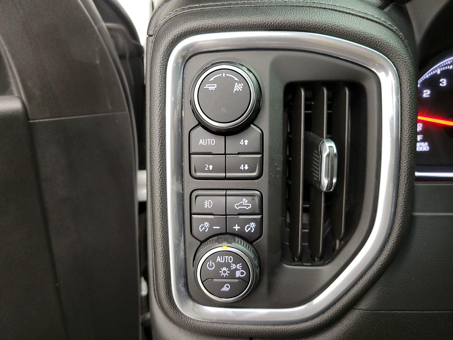 Thumbnail: 2019 Chevrolet Silverado 1500 - 13