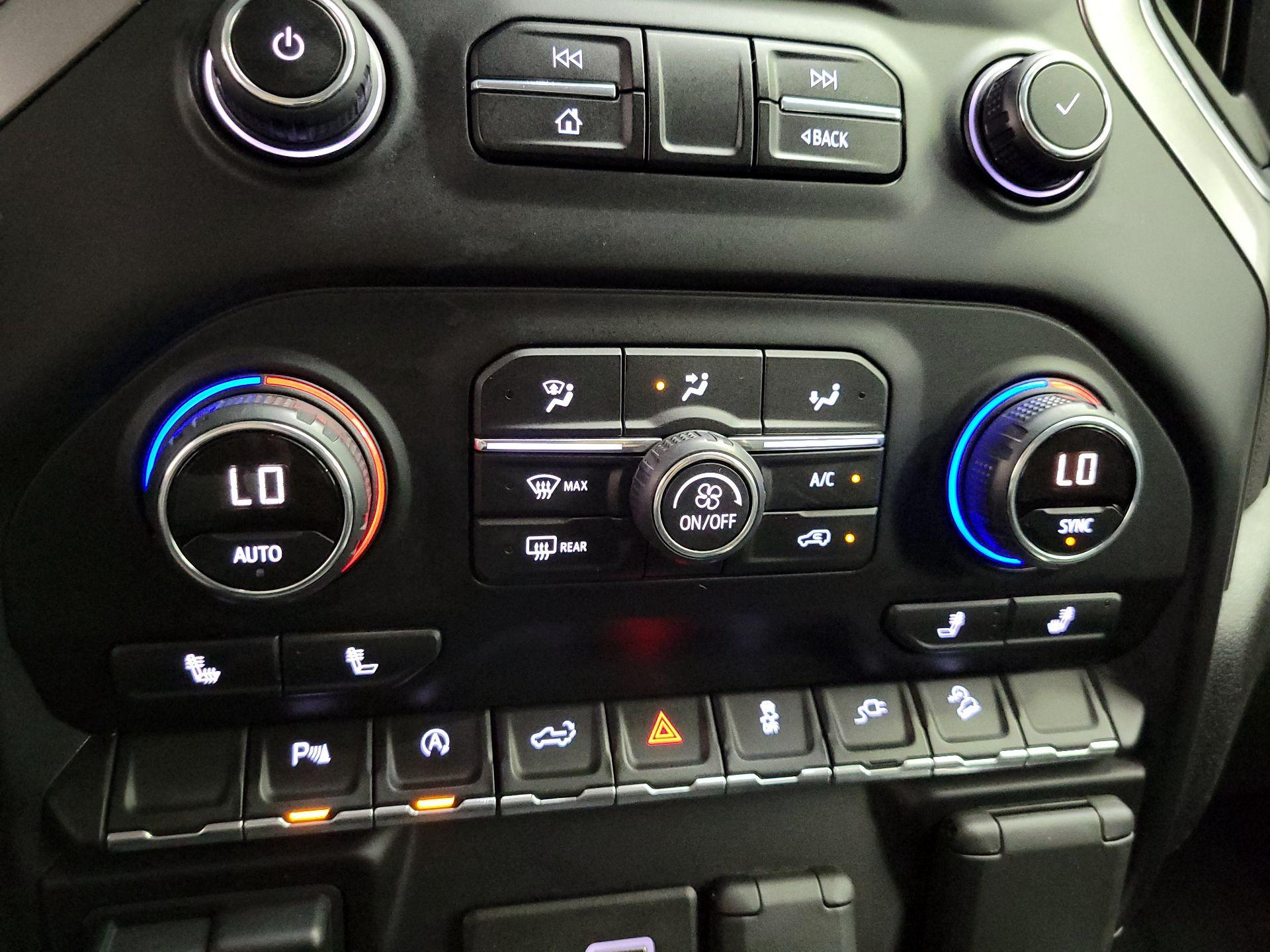 Thumbnail: 2019 Chevrolet Silverado 1500 - 16
