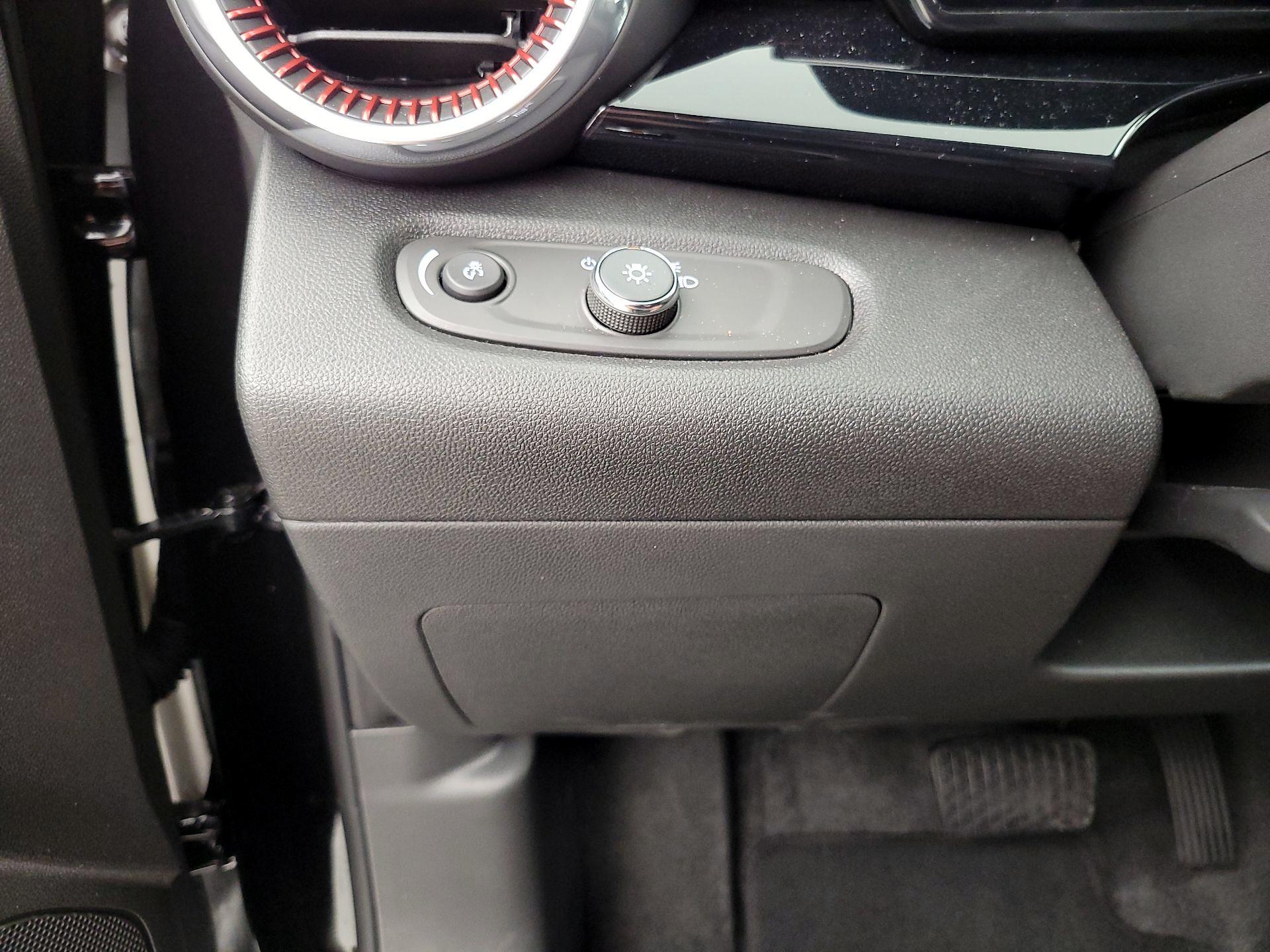 Thumbnail: 2026 Chevrolet Trax - 13