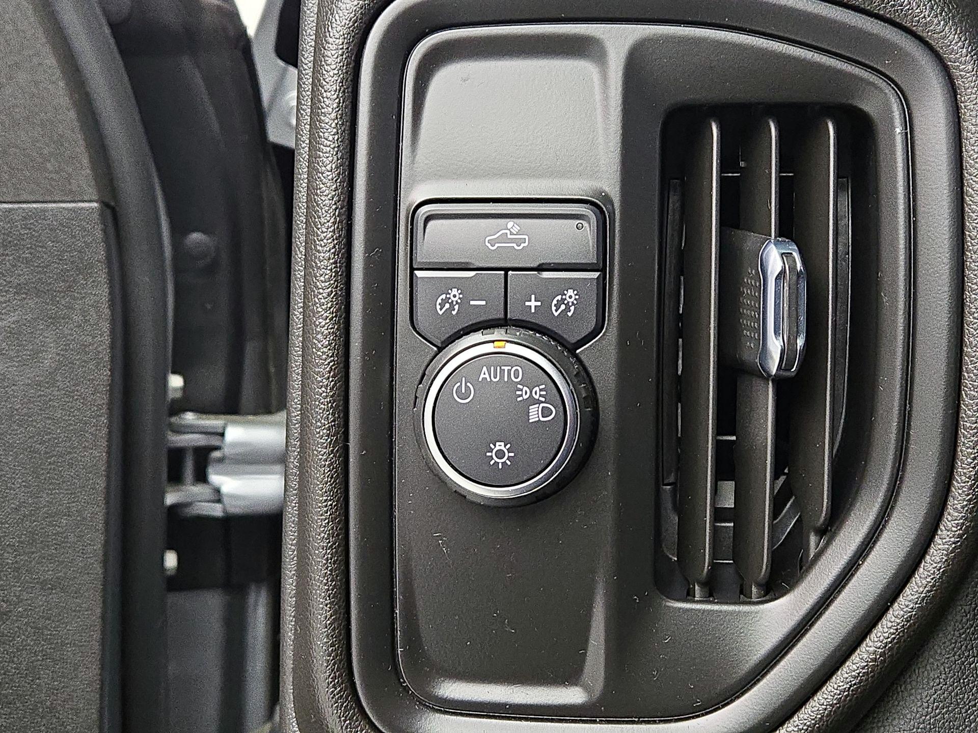 Thumbnail: 2024 Chevrolet Silverado 1500 - 13