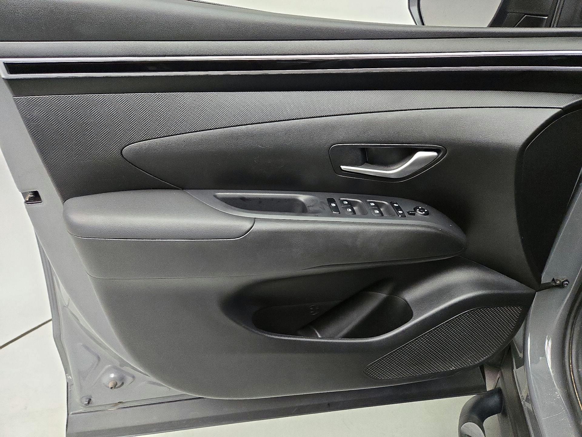 Thumbnail: 2023 Hyundai Santa Cruz - 12