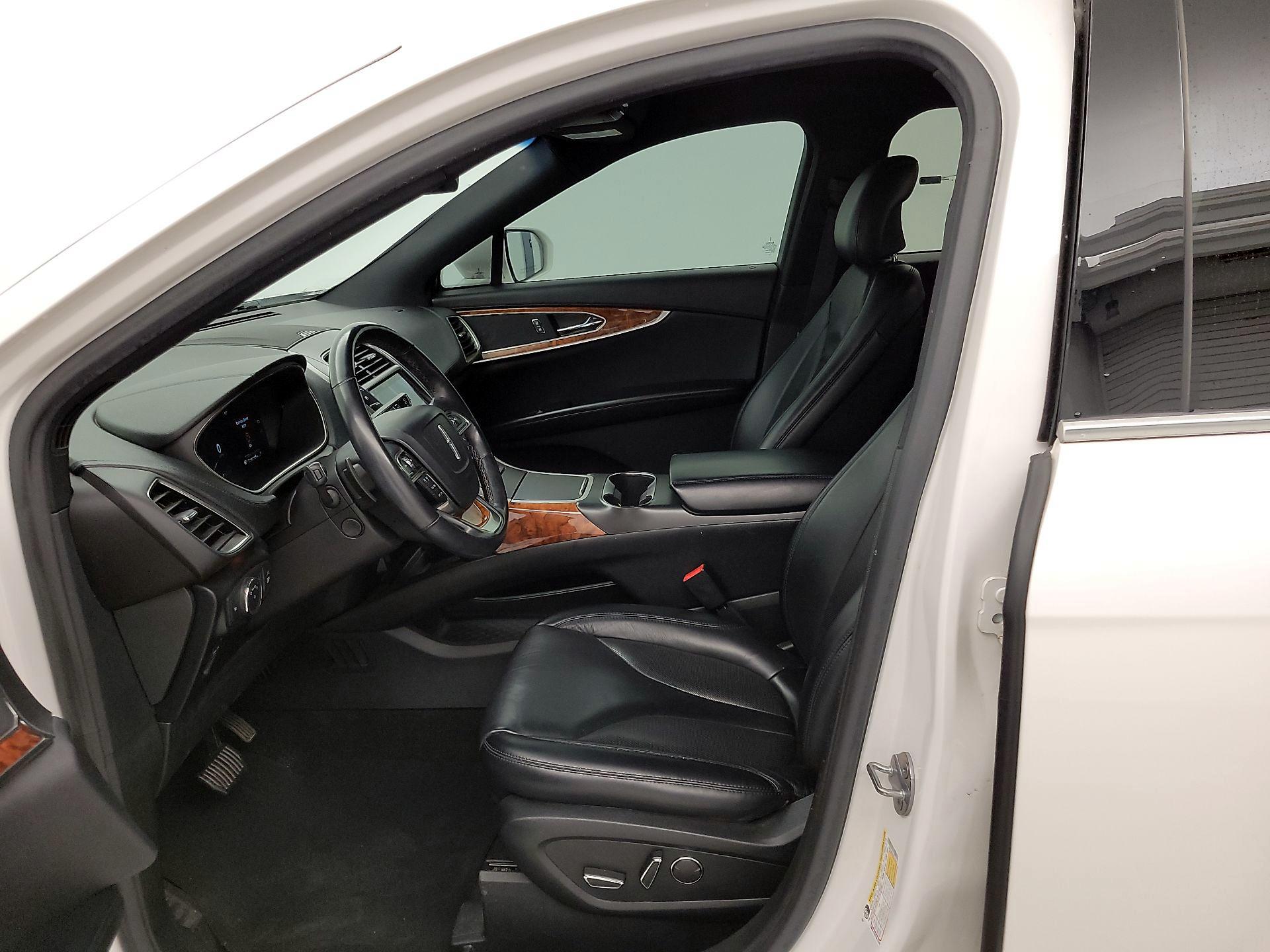 Thumbnail: 2019 Lincoln Nautilus - 11