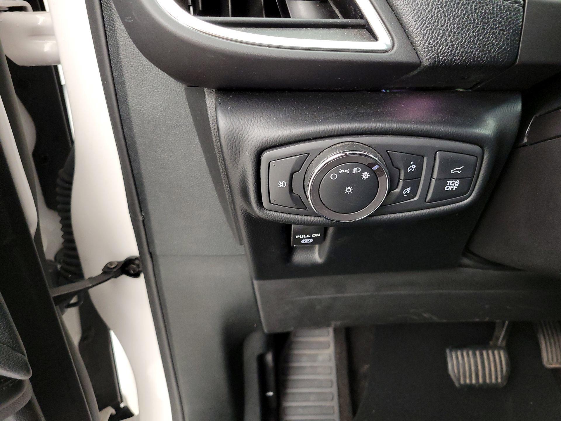 Thumbnail: 2019 Lincoln Nautilus - 13