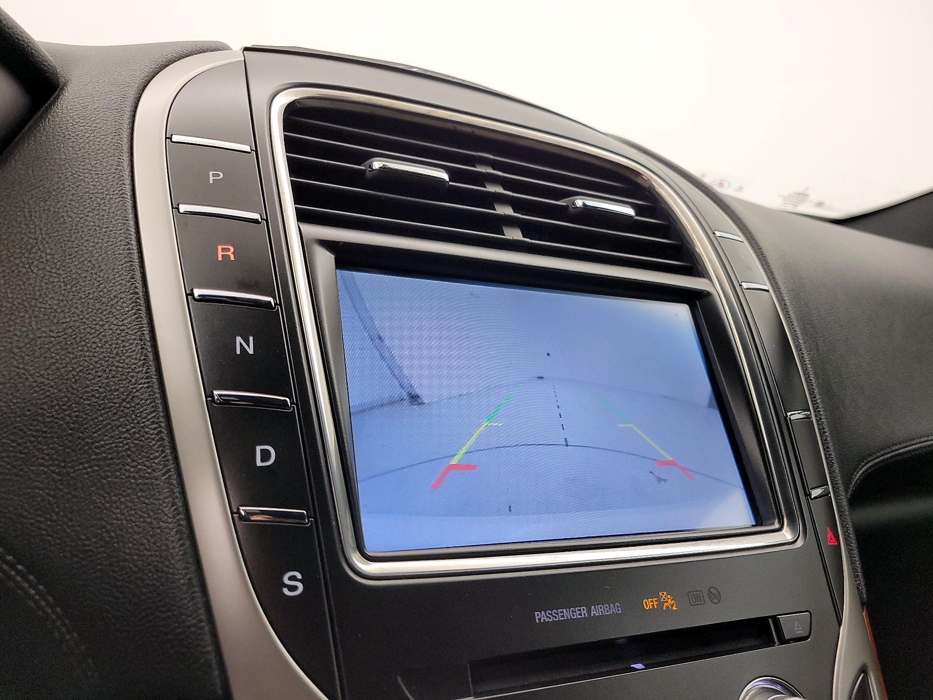 Thumbnail: 2019 Lincoln Nautilus - 15