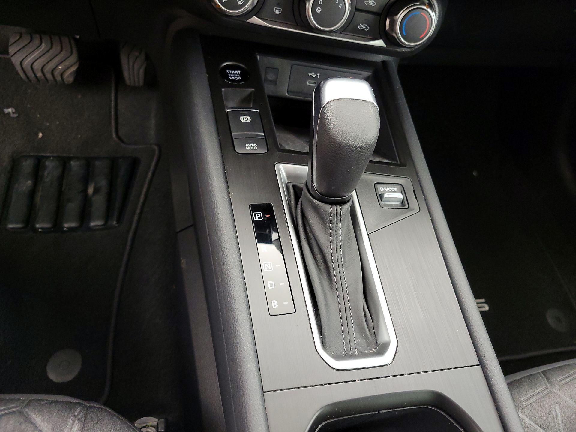 Thumbnail: 2025 Nissan Kicks - 17